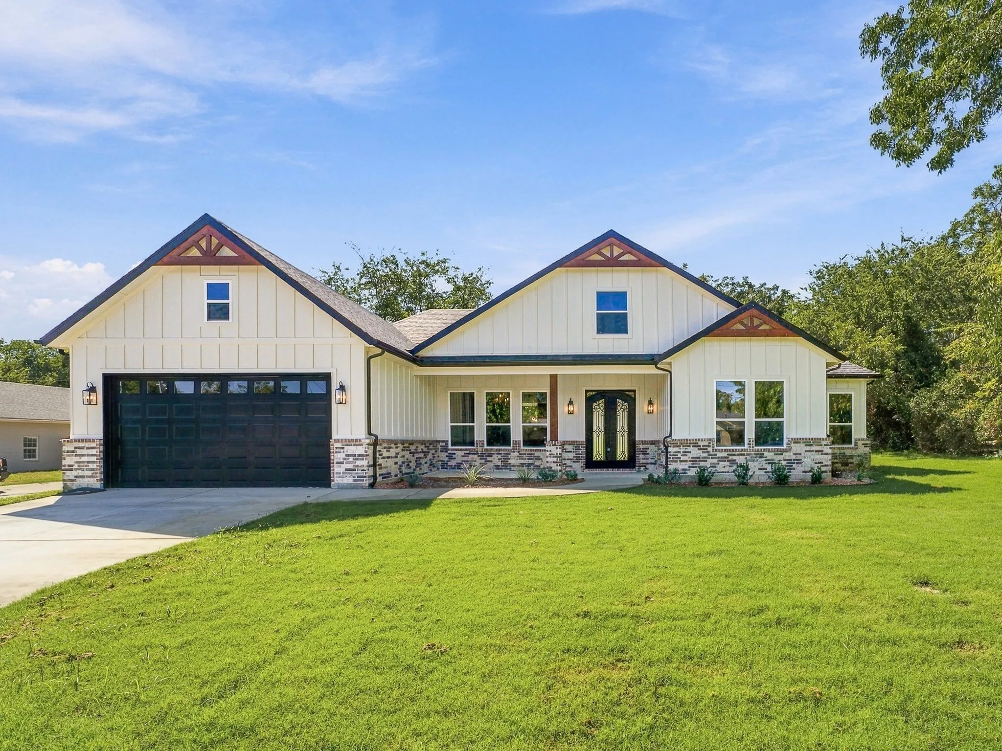 Single Family Residence For Sale in Wise County , 1810 Carpenter Street, Bridgeport, Texas 76426, 4 Bedroom, 4 Bathroom, 2 Garage spaces, 2,350 Sqft, built in 2026, mls#21393583, Real Estate Agent in Bridgeport, Homes For Sale in Wise county, Homes For Sale in Bridgeport, Realtor in Bridgeport Texas, Real Estate Brokerage Independent Realty Texas, Luminita Cordes Realtor