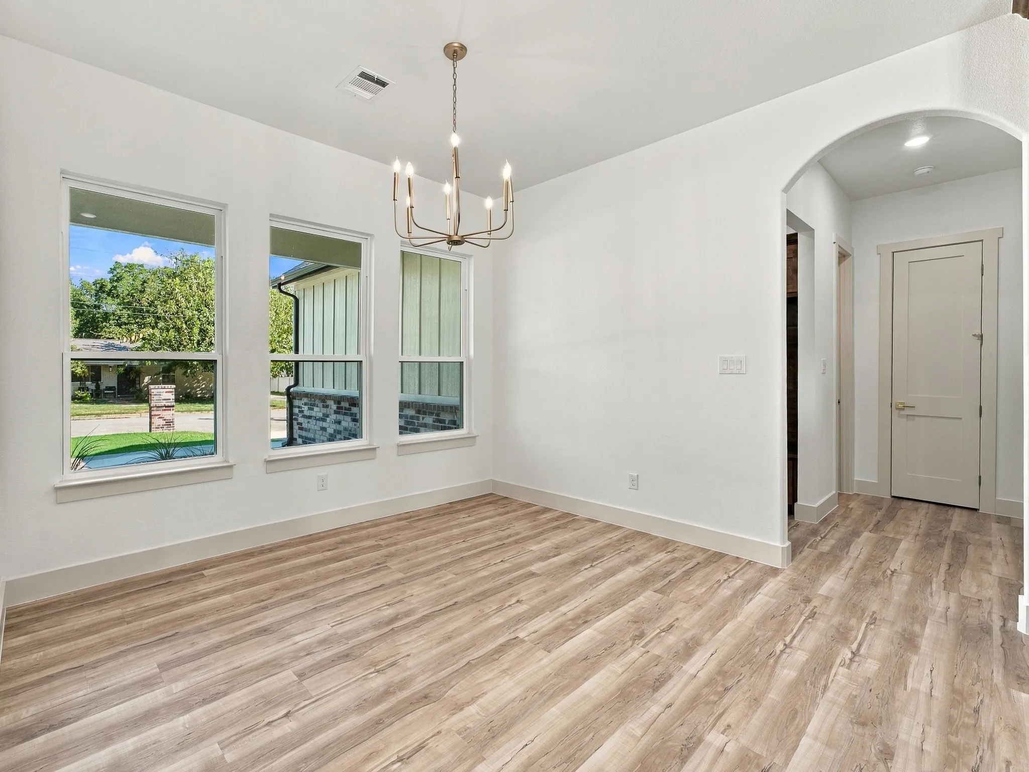 Single Family Residence For Sale in Wise County , 1810 Carpenter Street, Bridgeport, Texas 76426, 4 Bedroom, 4 Bathroom, 2 Garage spaces, 2,350 Sqft, built in 2026, mls#21393583, Real Estate Agent in Bridgeport, Homes For Sale in Wise county, Homes For Sale in Bridgeport, Realtor in Bridgeport Texas, Real Estate Brokerage Independent Realty Texas, Luminita Cordes Realtor