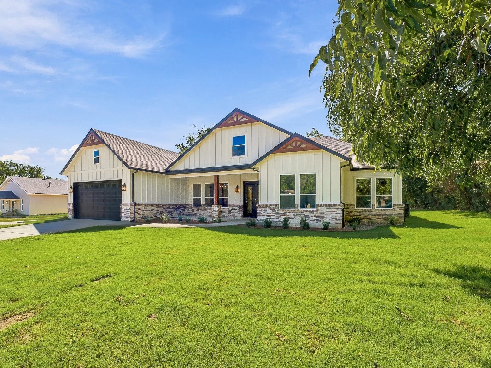 Single Family Residence For Sale in Wise County , 1810 Carpenter Street, Bridgeport, Texas 76426, 4 Bedroom, 4 Bathroom, 2 Garage spaces, 2,350 Sqft, built in 2026, mls#21393583, Real Estate Agent in Bridgeport, Homes For Sale in Wise county, Homes For Sale in Bridgeport, Realtor in Bridgeport Texas, Real Estate Brokerage Independent Realty Texas, Luminita Cordes Realtor