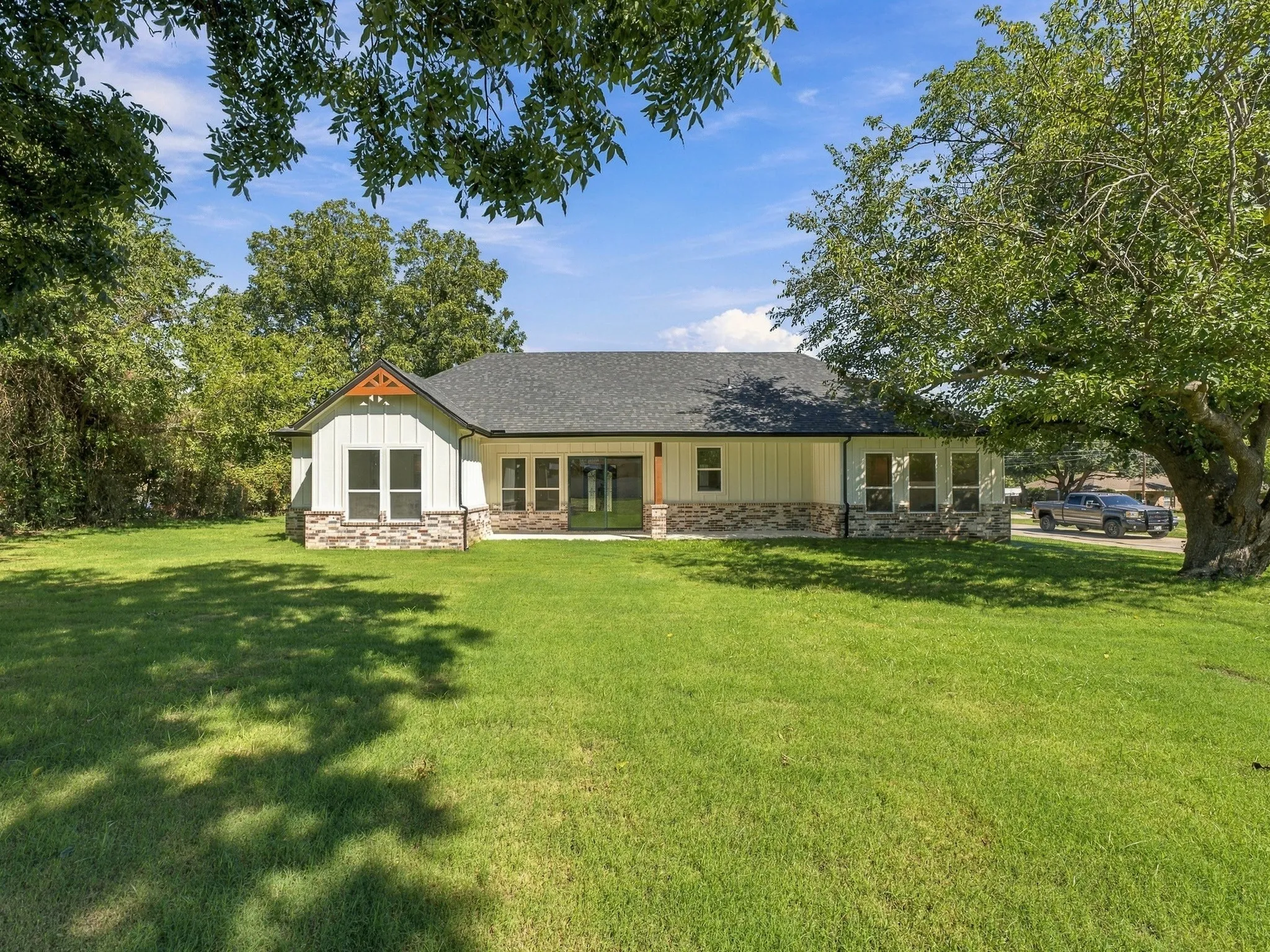 Single Family Residence For Sale in Wise County , 1810 Carpenter Street, Bridgeport, Texas 76426, 4 Bedroom, 4 Bathroom, 2 Garage spaces, 2,350 Sqft, built in 2026, mls#21393583, Real Estate Agent in Bridgeport, Homes For Sale in Wise county, Homes For Sale in Bridgeport, Realtor in Bridgeport Texas, Real Estate Brokerage Independent Realty Texas, Luminita Cordes Realtor