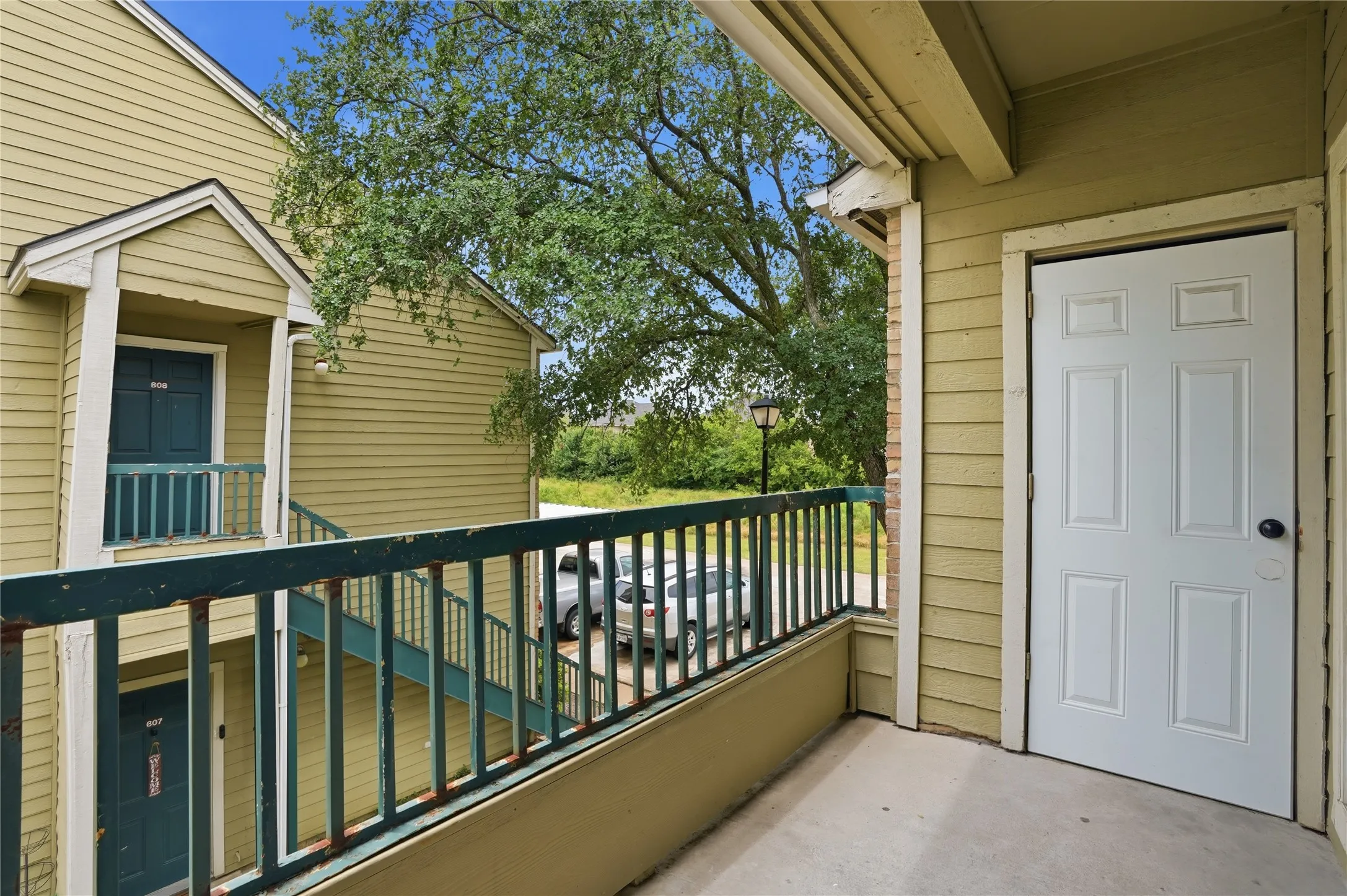 Condominium For Sale in Dallas County , 4115 Esters Road 712, Irving, Texas 75038, 2 Bedroom, 1 Bathroom, Garage spaces, 783 Sqft, built in 1984, mls#21394840, Real Estate Agent in Irving, Homes For Sale in Dallas county, Homes For Sale in Irving, Realtor in Irving Texas, Real Estate Brokerage Independent Realty Texas, Luminita Cordes Realtor