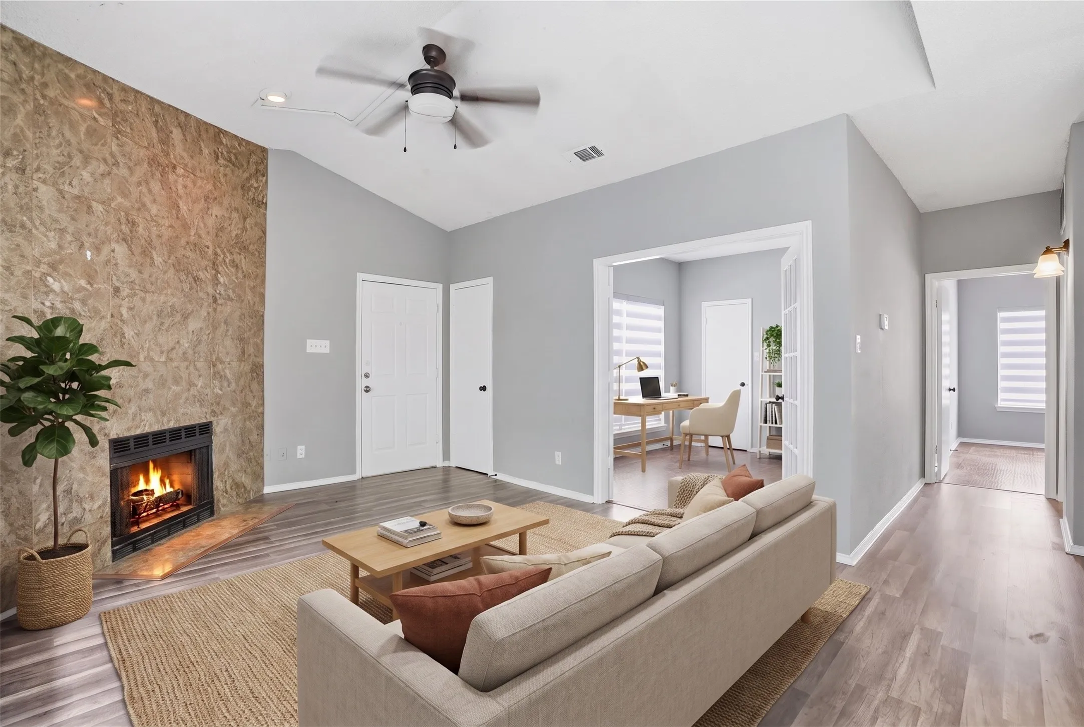 Condominium For Sale in Dallas County , 4115 Esters Road 712, Irving, Texas 75038, 2 Bedroom, 1 Bathroom, Garage spaces, 783 Sqft, built in 1984, mls#21394840, Real Estate Agent in Irving, Homes For Sale in Dallas county, Homes For Sale in Irving, Realtor in Irving Texas, Real Estate Brokerage Independent Realty Texas, Luminita Cordes Realtor