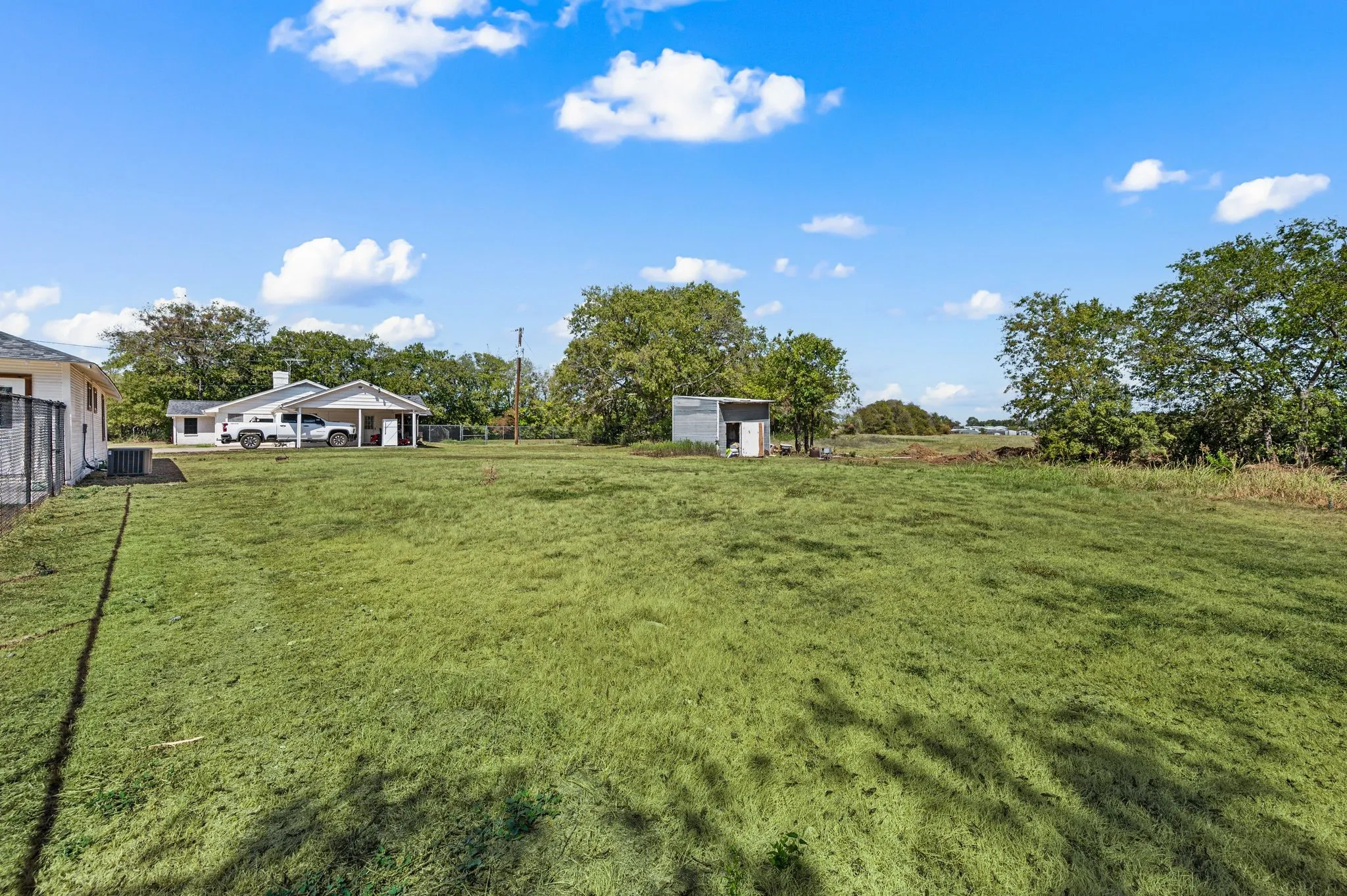 Farm For Sale in Tarrant County , 1700 Marti Drive, Burleson, Texas 76028, 3 Bedroom, 2 Bathroom, Garage spaces, 1,911 Sqft, built in 1969, mls#21394883, Real Estate Agent in Burleson, Homes For Sale in Tarrant county, Homes For Sale in Burleson, Realtor in Burleson Texas, Real Estate Brokerage Independent Realty Texas, Luminita Cordes Realtor