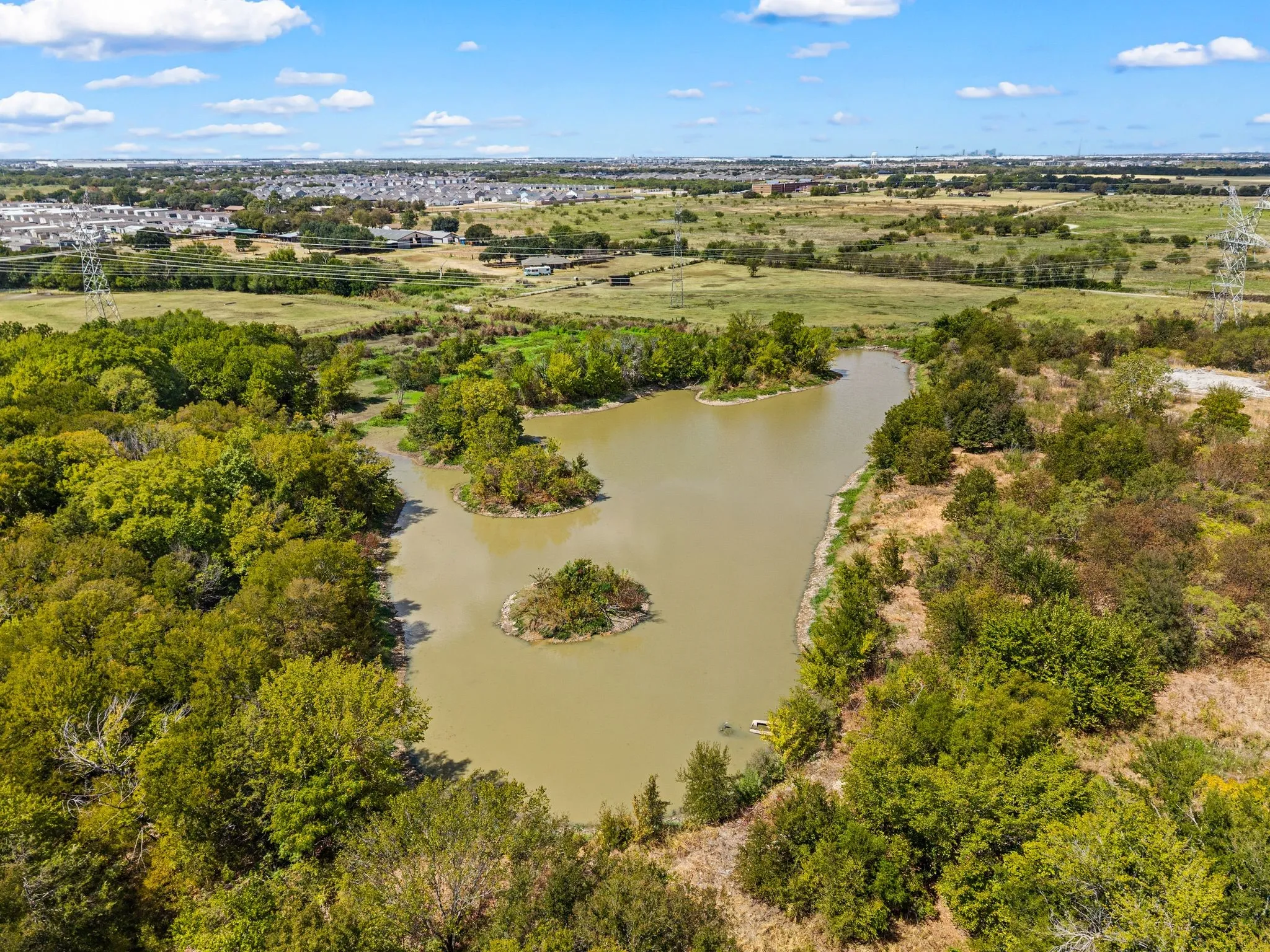 Farm For Sale in Tarrant County , 1700 Marti Drive, Burleson, Texas 76028, 3 Bedroom, 2 Bathroom, Garage spaces, 1,911 Sqft, built in 1969, mls#21394883, Real Estate Agent in Burleson, Homes For Sale in Tarrant county, Homes For Sale in Burleson, Realtor in Burleson Texas, Real Estate Brokerage Independent Realty Texas, Luminita Cordes Realtor