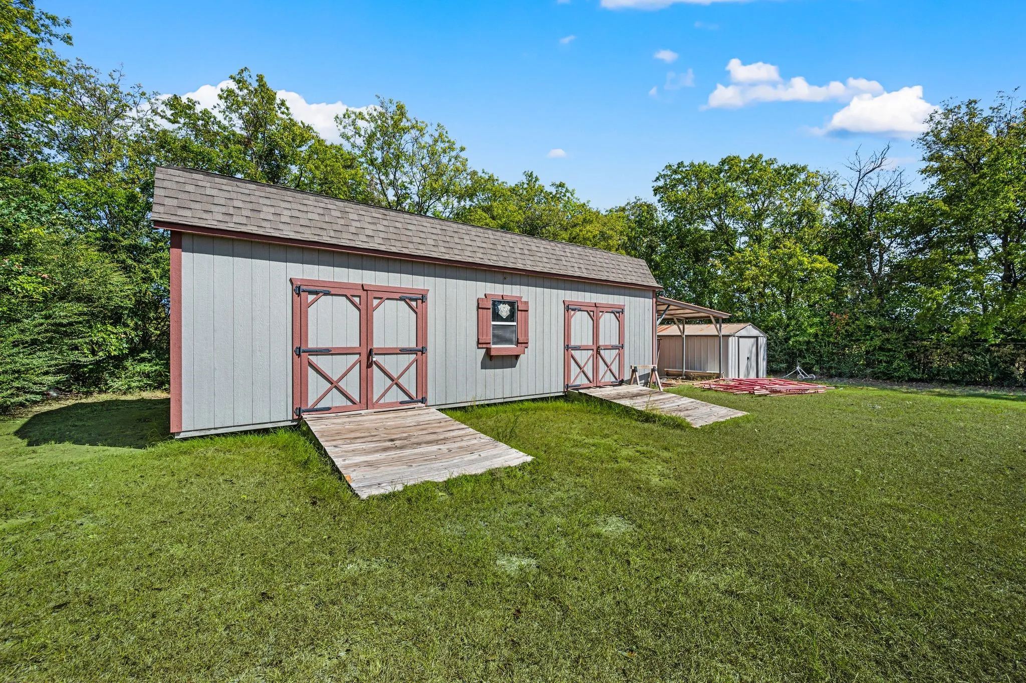 Farm For Sale in Tarrant County , 1700 Marti Drive, Burleson, Texas 76028, 3 Bedroom, 2 Bathroom, Garage spaces, 1,911 Sqft, built in 1969, mls#21394883, Real Estate Agent in Burleson, Homes For Sale in Tarrant county, Homes For Sale in Burleson, Realtor in Burleson Texas, Real Estate Brokerage Independent Realty Texas, Luminita Cordes Realtor