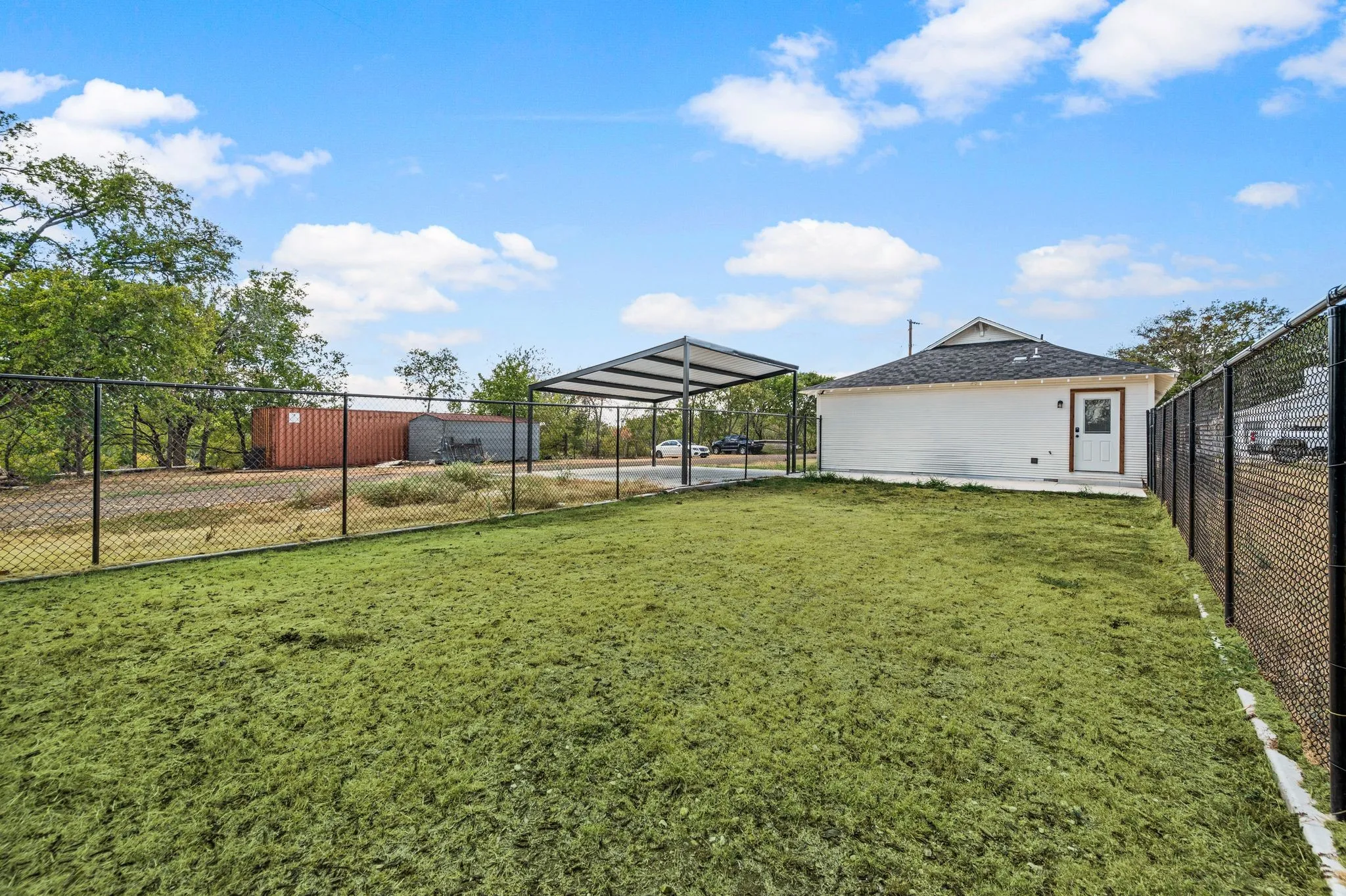 Farm For Sale in Tarrant County , 1700 Marti Drive, Burleson, Texas 76028, 3 Bedroom, 2 Bathroom, Garage spaces, 1,911 Sqft, built in 1969, mls#21394883, Real Estate Agent in Burleson, Homes For Sale in Tarrant county, Homes For Sale in Burleson, Realtor in Burleson Texas, Real Estate Brokerage Independent Realty Texas, Luminita Cordes Realtor
