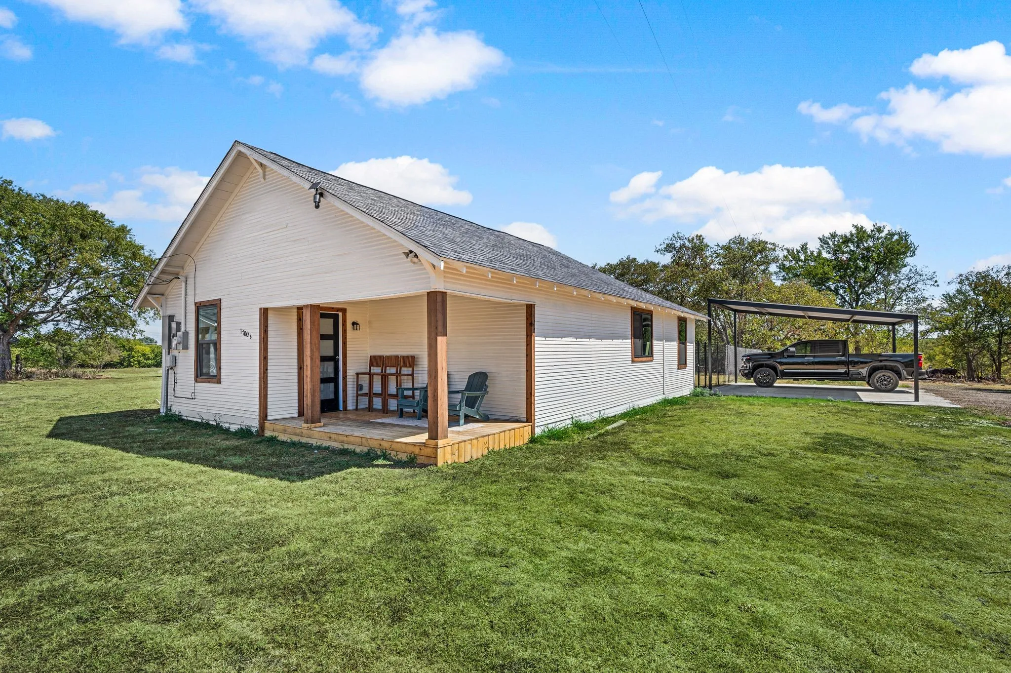 Farm For Sale in Tarrant County , 1700 Marti Drive, Burleson, Texas 76028, 3 Bedroom, 2 Bathroom, Garage spaces, 1,911 Sqft, built in 1969, mls#21394883, Real Estate Agent in Burleson, Homes For Sale in Tarrant county, Homes For Sale in Burleson, Realtor in Burleson Texas, Real Estate Brokerage Independent Realty Texas, Luminita Cordes Realtor