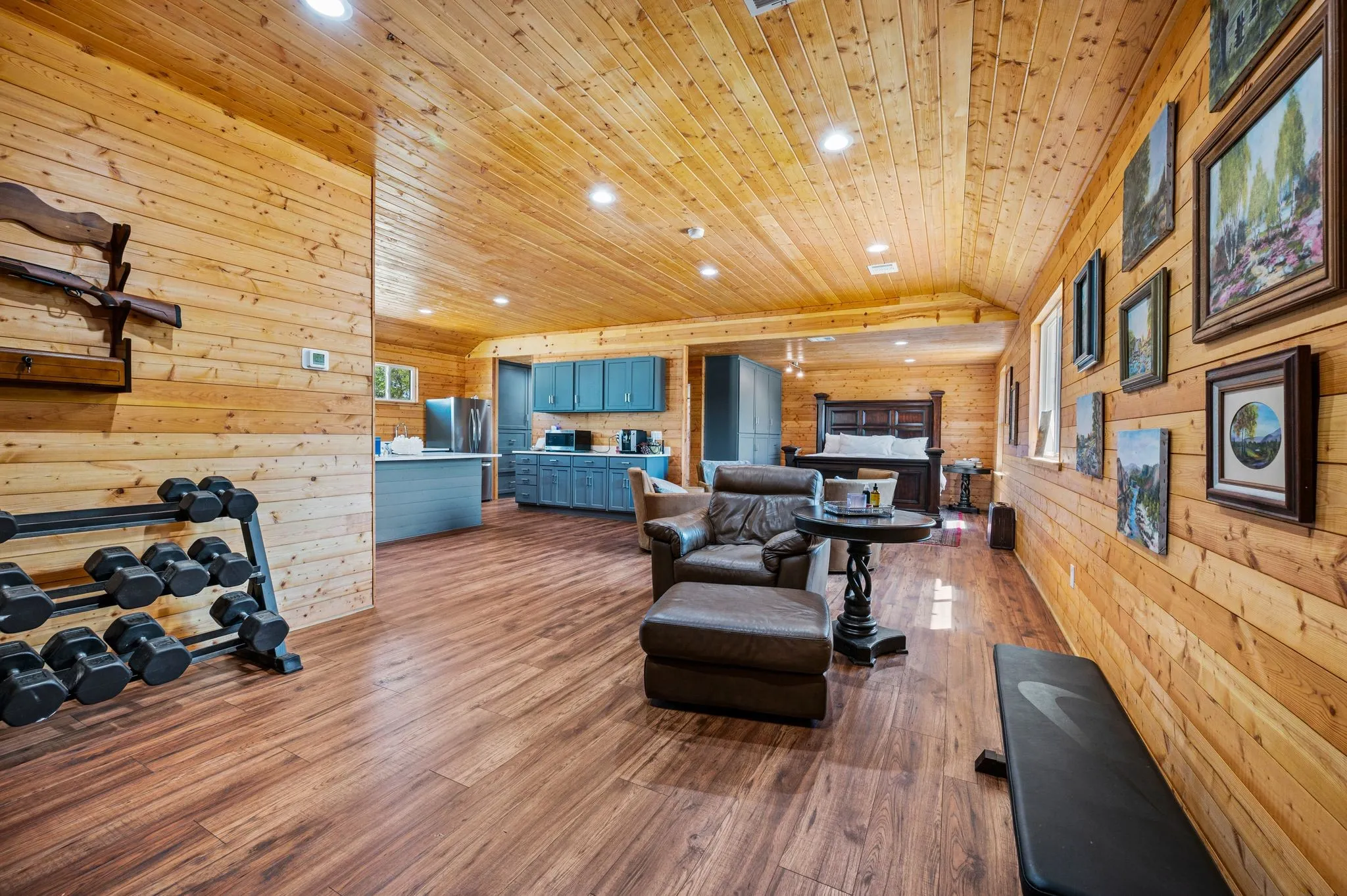 Farm For Sale in Tarrant County , 1700 Marti Drive, Burleson, Texas 76028, 3 Bedroom, 2 Bathroom, Garage spaces, 1,911 Sqft, built in 1969, mls#21394883, Real Estate Agent in Burleson, Homes For Sale in Tarrant county, Homes For Sale in Burleson, Realtor in Burleson Texas, Real Estate Brokerage Independent Realty Texas, Luminita Cordes Realtor