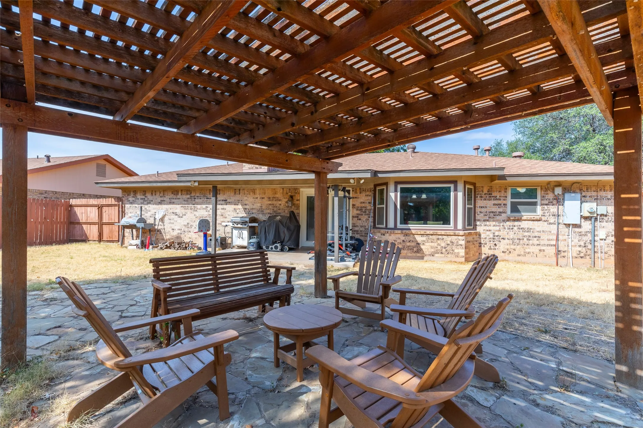 Single Family Residence For Sale in Taylor County , 1001 Pardoners Road, Abilene, Texas 79602, 3 Bedroom, 2 Bathroom, 2 Garage spaces, 1,527 Sqft, built in 1981, mls#21393844, Real Estate Agent in Abilene, Homes For Sale in Taylor county, Homes For Sale in Abilene, Realtor in Abilene Texas, Real Estate Brokerage Independent Realty Texas, Luminita Cordes Realtor