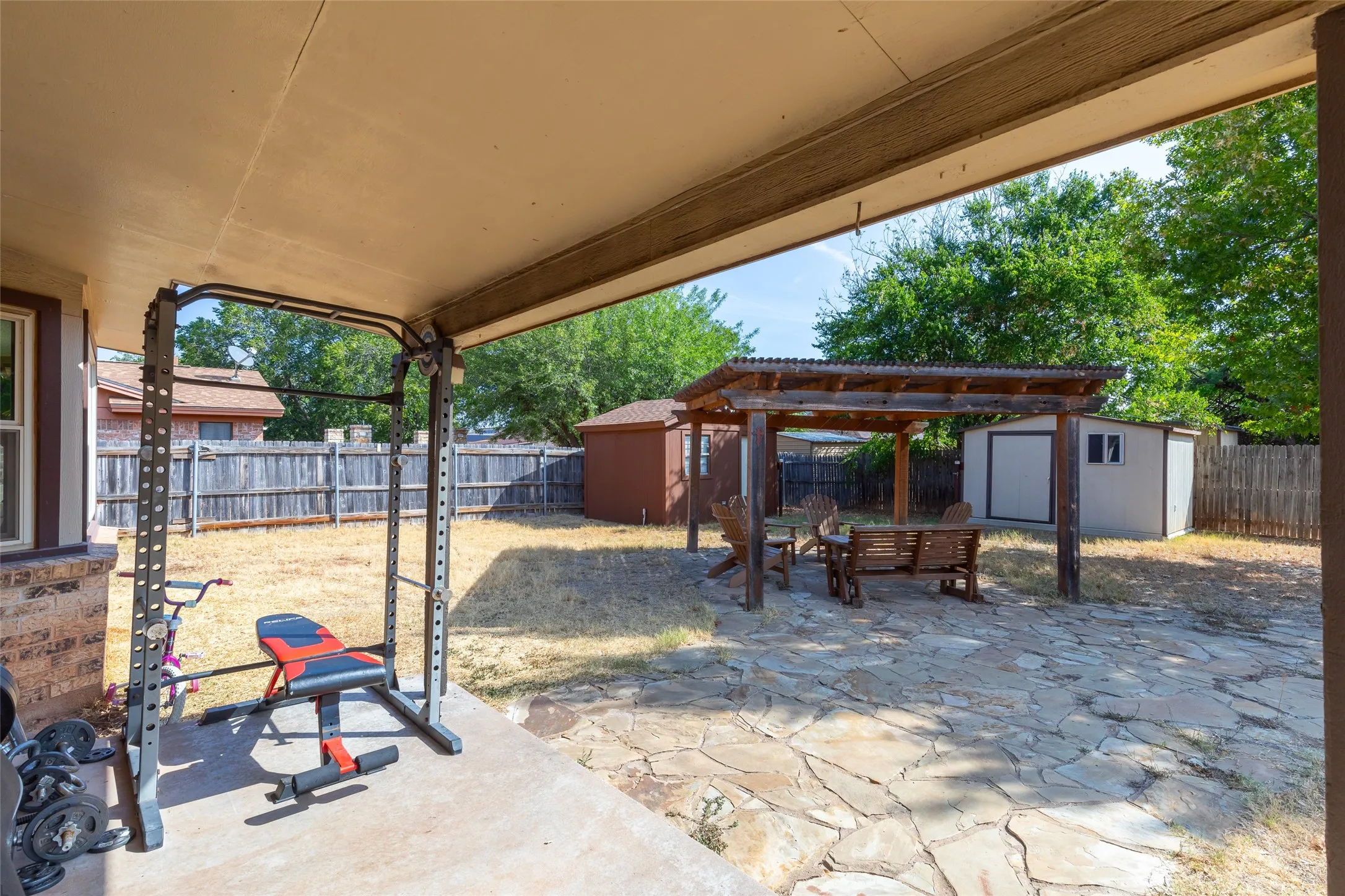 Single Family Residence For Sale in Taylor County , 1001 Pardoners Road, Abilene, Texas 79602, 3 Bedroom, 2 Bathroom, 2 Garage spaces, 1,527 Sqft, built in 1981, mls#21393844, Real Estate Agent in Abilene, Homes For Sale in Taylor county, Homes For Sale in Abilene, Realtor in Abilene Texas, Real Estate Brokerage Independent Realty Texas, Luminita Cordes Realtor