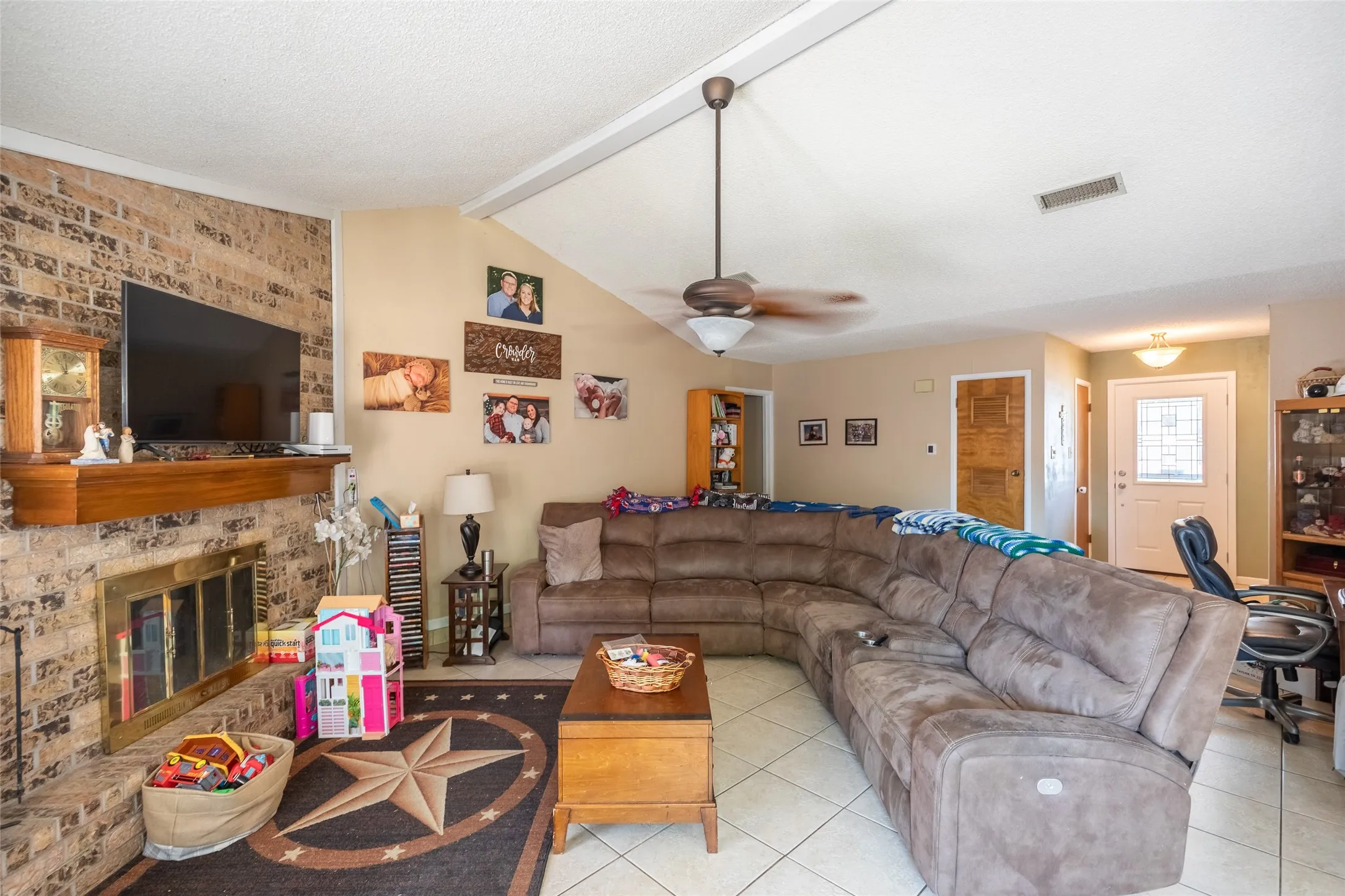 Single Family Residence For Sale in Taylor County , 1001 Pardoners Road, Abilene, Texas 79602, 3 Bedroom, 2 Bathroom, 2 Garage spaces, 1,527 Sqft, built in 1981, mls#21393844, Real Estate Agent in Abilene, Homes For Sale in Taylor county, Homes For Sale in Abilene, Realtor in Abilene Texas, Real Estate Brokerage Independent Realty Texas, Luminita Cordes Realtor