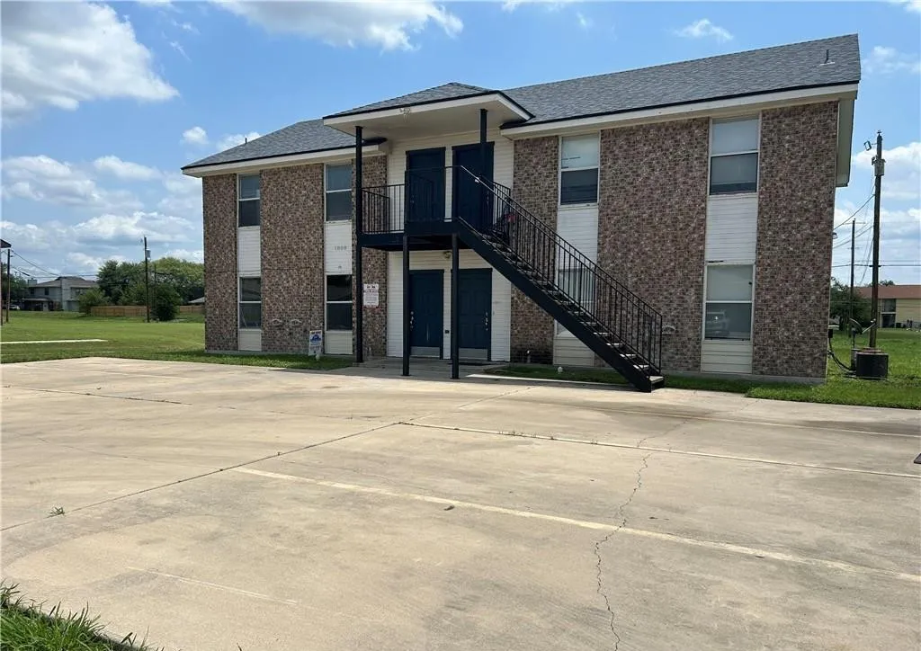 Quadruplex For Sale in Bell County , 1808 Windward Drive, Killeen, Texas 76543, 8 Bedroom, 4 Bathroom, Garage spaces, 0 Sqft, built in 1996, mls#21392654, Real Estate Agent in Killeen, Homes For Sale in Bell county, Homes For Sale in Killeen, Realtor in Killeen Texas, Real Estate Brokerage Independent Realty Texas, Luminita Cordes Realtor