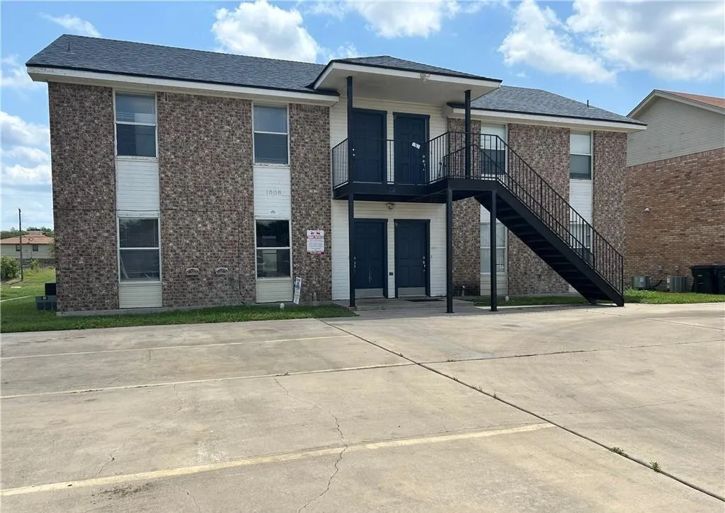 Quadruplex For Sale in Bell County , 1808 Windward Drive, Killeen, Texas 76543, 8 Bedroom, 4 Bathroom, Garage spaces, 0 Sqft, built in 1996, mls#21392654, Real Estate Agent in Killeen, Homes For Sale in Bell county, Homes For Sale in Killeen, Realtor in Killeen Texas, Real Estate Brokerage Independent Realty Texas, Luminita Cordes Realtor