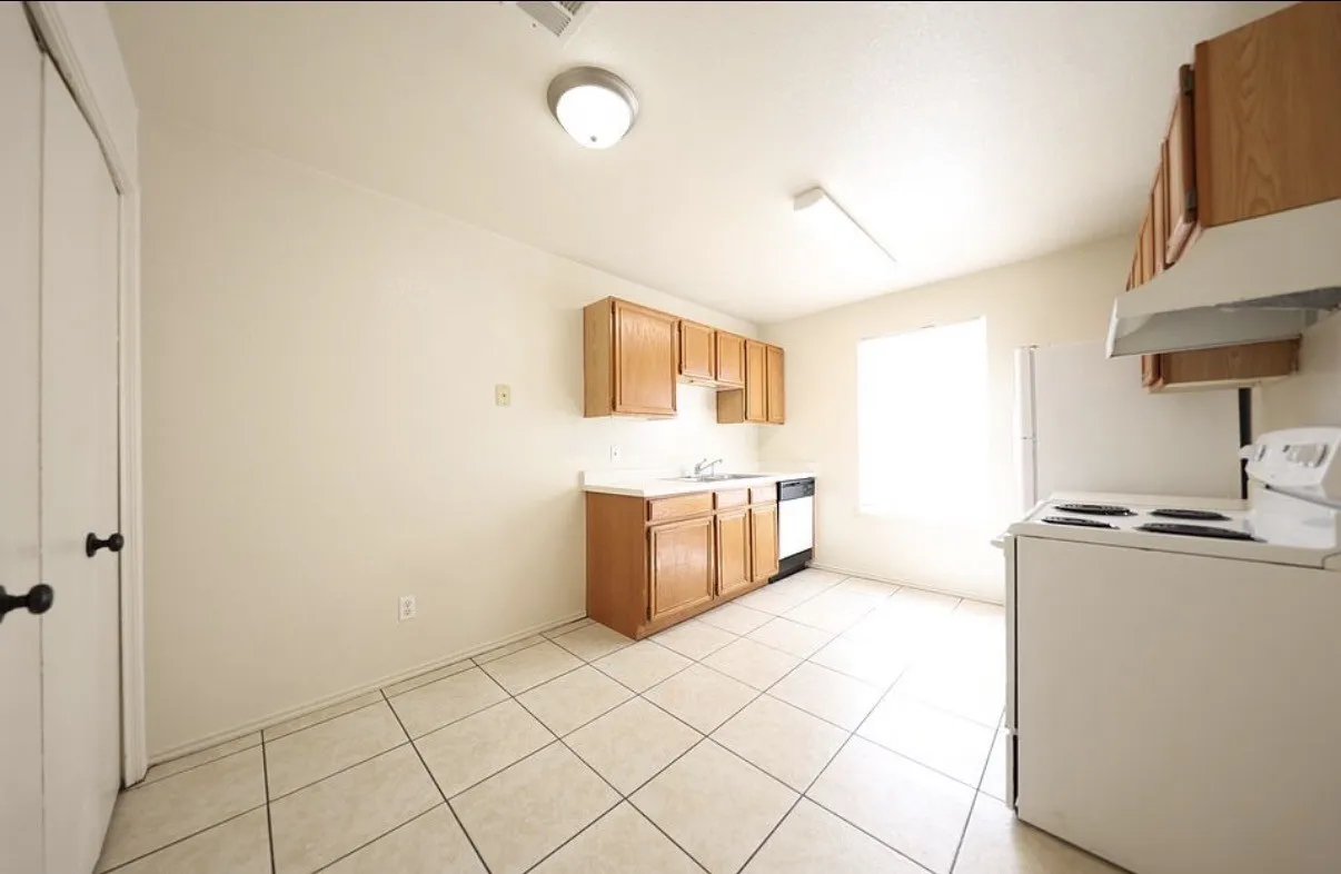 Quadruplex For Sale in Bell County , 1808 Windward Drive, Killeen, Texas 76543, 8 Bedroom, 4 Bathroom, Garage spaces, 0 Sqft, built in 1996, mls#21392654, Real Estate Agent in Killeen, Homes For Sale in Bell county, Homes For Sale in Killeen, Realtor in Killeen Texas, Real Estate Brokerage Independent Realty Texas, Luminita Cordes Realtor