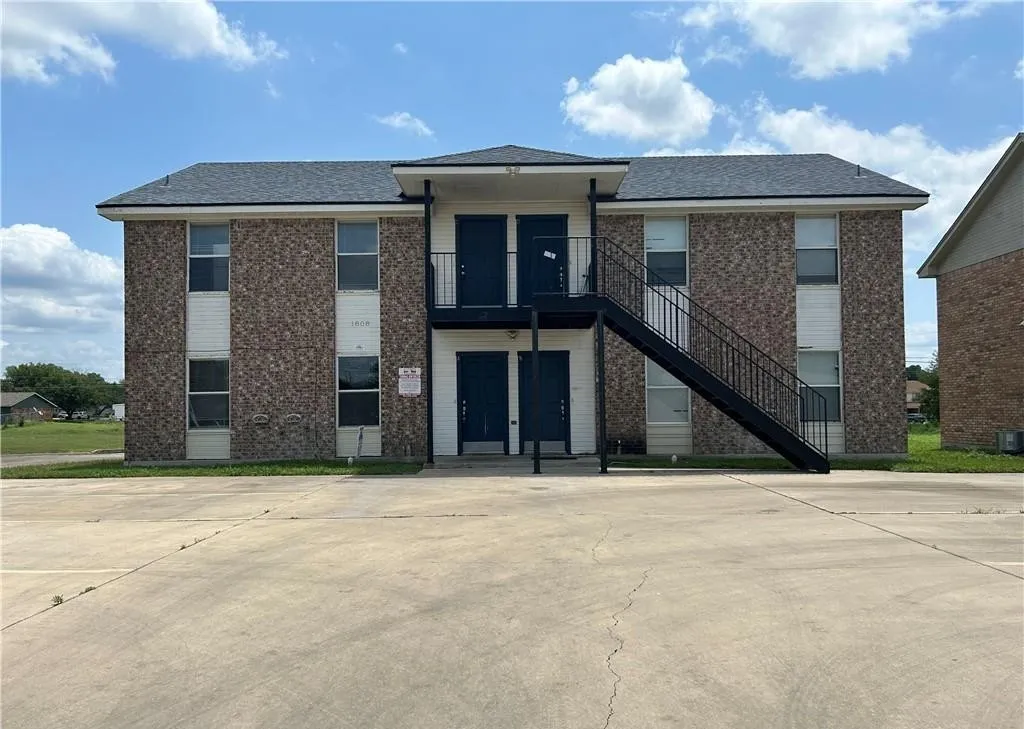 Quadruplex For Sale in Bell County , 1808 Windward Drive, Killeen, Texas 76543, 8 Bedroom, 4 Bathroom, Garage spaces, 0 Sqft, built in 1996, mls#21392654, Real Estate Agent in Killeen, Homes For Sale in Bell county, Homes For Sale in Killeen, Realtor in Killeen Texas, Real Estate Brokerage Independent Realty Texas, Luminita Cordes Realtor