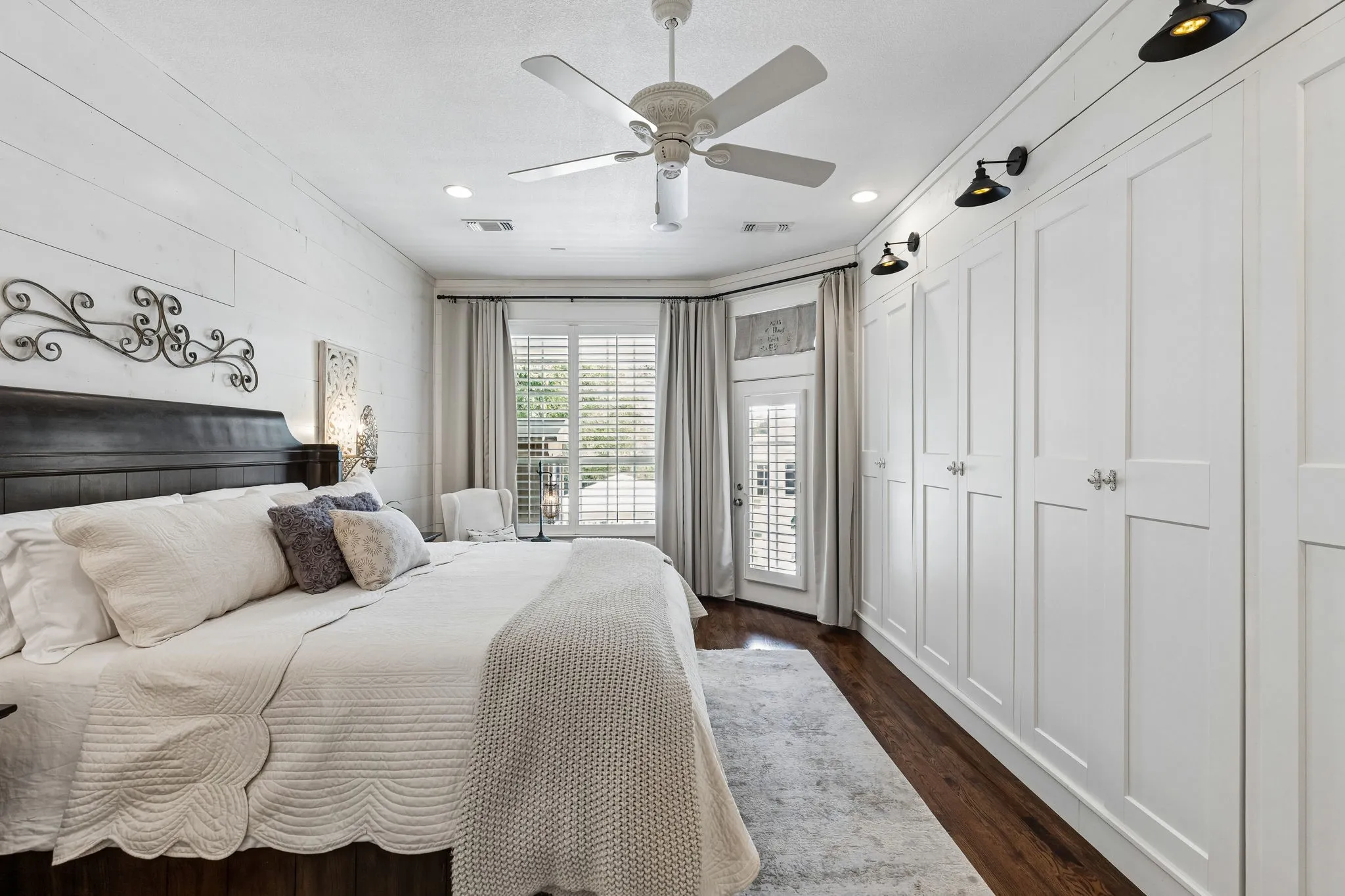 Single Family Residence For Sale in Collin County , 414 N Waddill Street, Mc Kinney, Texas 75069, 4 Bedroom, 4 Bathroom, 2 Garage spaces, 3,683 Sqft, built in 2012, mls#21393614, Real Estate Agent in Mc Kinney, Homes For Sale in Collin county, Homes For Sale in Mc Kinney, Realtor in Mc Kinney Texas, Real Estate Brokerage Independent Realty Texas, Luminita Cordes Realtor