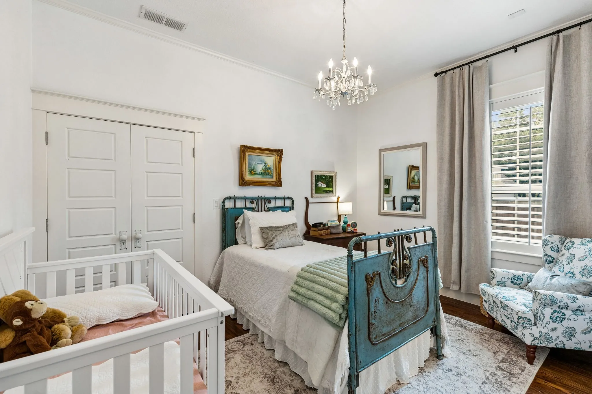 Single Family Residence For Sale in Collin County , 414 N Waddill Street, Mc Kinney, Texas 75069, 4 Bedroom, 4 Bathroom, 2 Garage spaces, 3,683 Sqft, built in 2012, mls#21393614, Real Estate Agent in Mc Kinney, Homes For Sale in Collin county, Homes For Sale in Mc Kinney, Realtor in Mc Kinney Texas, Real Estate Brokerage Independent Realty Texas, Luminita Cordes Realtor