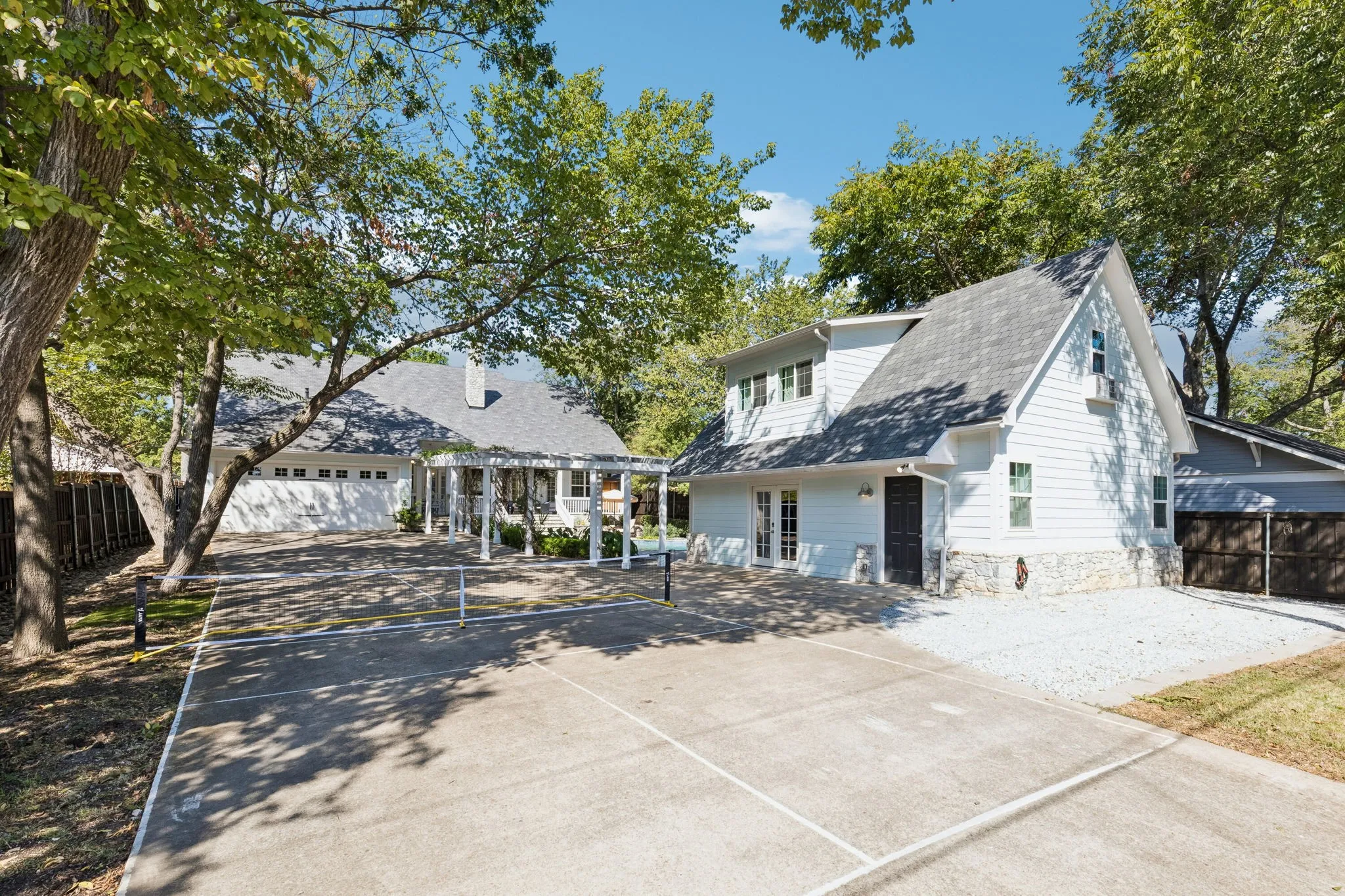 Single Family Residence For Sale in Collin County , 414 N Waddill Street, Mc Kinney, Texas 75069, 4 Bedroom, 4 Bathroom, 2 Garage spaces, 3,683 Sqft, built in 2012, mls#21393614, Real Estate Agent in Mc Kinney, Homes For Sale in Collin county, Homes For Sale in Mc Kinney, Realtor in Mc Kinney Texas, Real Estate Brokerage Independent Realty Texas, Luminita Cordes Realtor