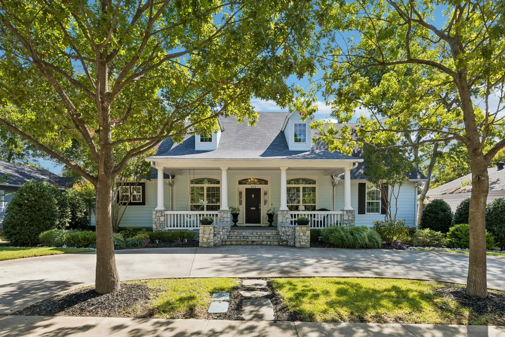 Single Family Residence For Sale in Collin County , 414 N Waddill Street, Mc Kinney, Texas 75069, 4 Bedroom, 4 Bathroom, 2 Garage spaces, 3,683 Sqft, built in 2012, mls#21393614, Real Estate Agent in Mc Kinney, Homes For Sale in Collin county, Homes For Sale in Mc Kinney, Realtor in Mc Kinney Texas, Real Estate Brokerage Independent Realty Texas, Luminita Cordes Realtor