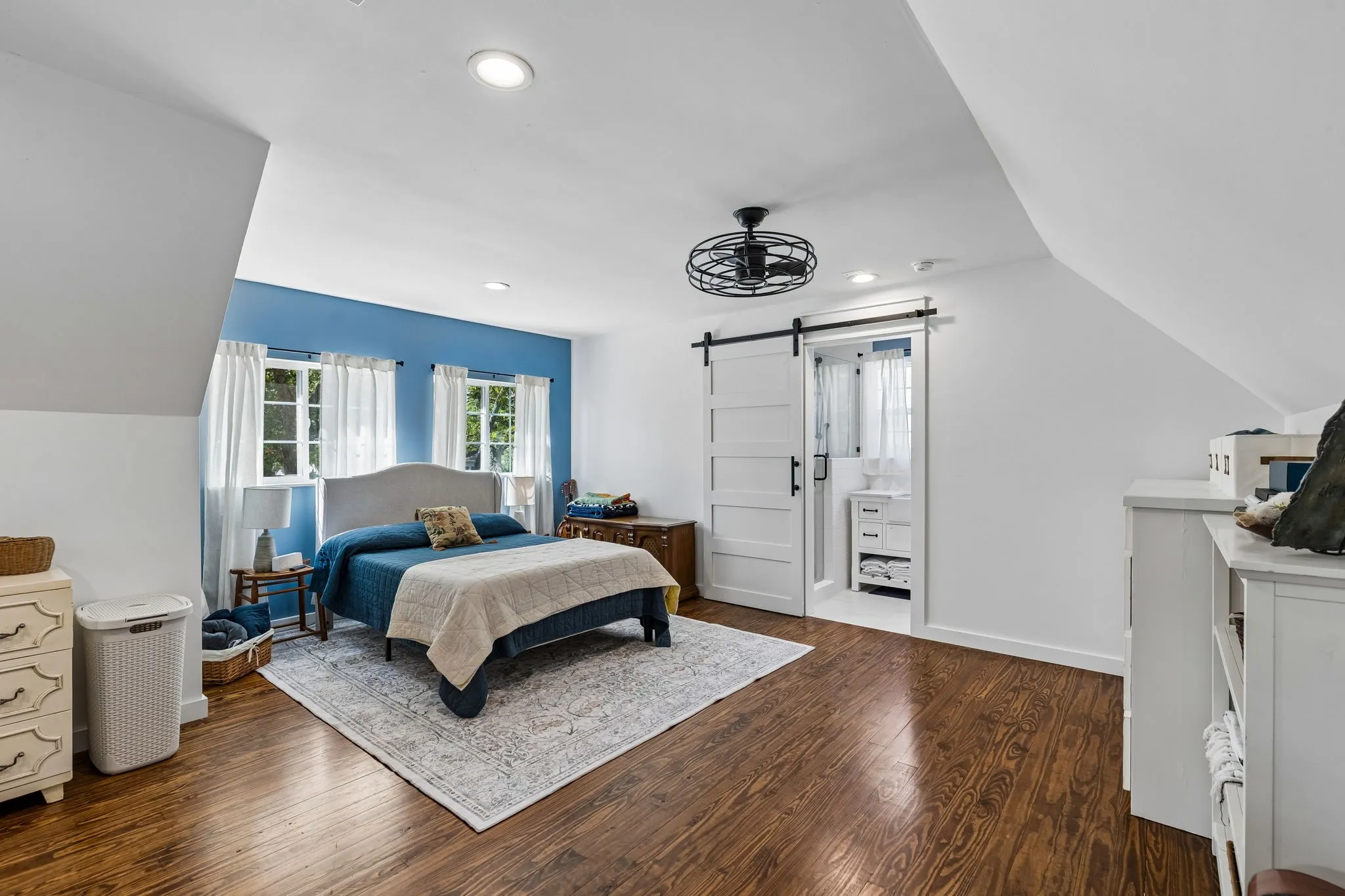 Guest House - Bedroom
