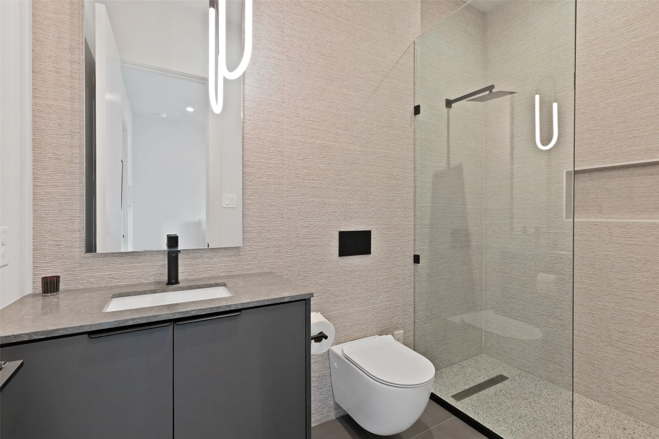 Single Family Residence For Sale in Dallas County , 6925 Tyree Street, Dallas, Texas 75209, 3 Bedroom, 4 Bathroom, 2 Garage spaces, 3,340 Sqft, built in 2022, mls#21393738, Real Estate Agent in Dallas, Homes For Sale in Dallas county, Homes For Sale in Dallas, Realtor in Dallas Texas, Real Estate Brokerage Independent Realty Texas, Luminita Cordes Realtor