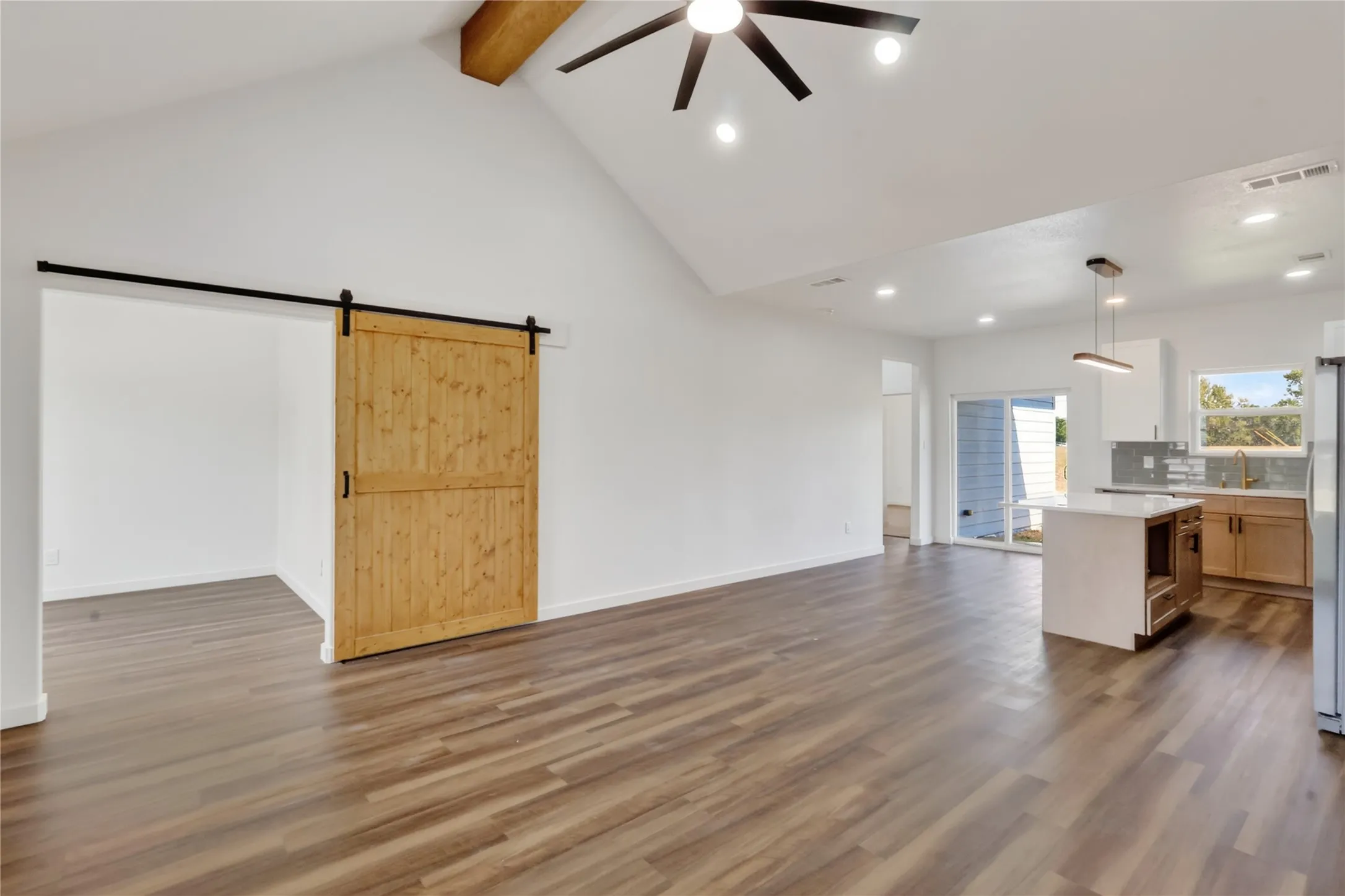 Single Family Residence For Sale in Henderson County , 102 Goodknight Ranch Road, Trinidad, Texas 75163, 3 Bedroom, 3 Bathroom, 2 Garage spaces, 1,600 Sqft, built in 2026, mls#21394684, Real Estate Agent in Trinidad, Homes For Sale in Henderson county, Homes For Sale in Trinidad, Realtor in Trinidad Texas, Real Estate Brokerage Independent Realty Texas, Luminita Cordes Realtor
