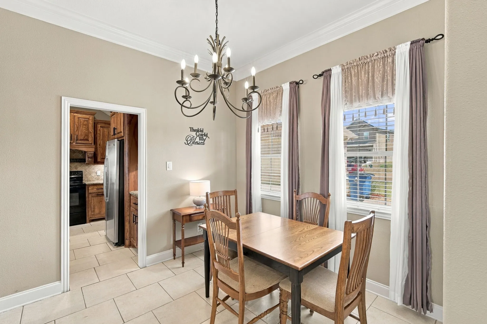 Single Family Residence For Sale in Ellis County , 810 Woodcrest Drive, Ennis, Texas 75119, 3 Bedroom, 2 Bathroom, 2 Garage spaces, 2,043 Sqft, built in 2004, mls#21393870, Real Estate Agent in Ennis, Homes For Sale in Ellis county, Homes For Sale in Ennis, Realtor in Ennis Texas, Real Estate Brokerage Independent Realty Texas, Luminita Cordes Realtor
