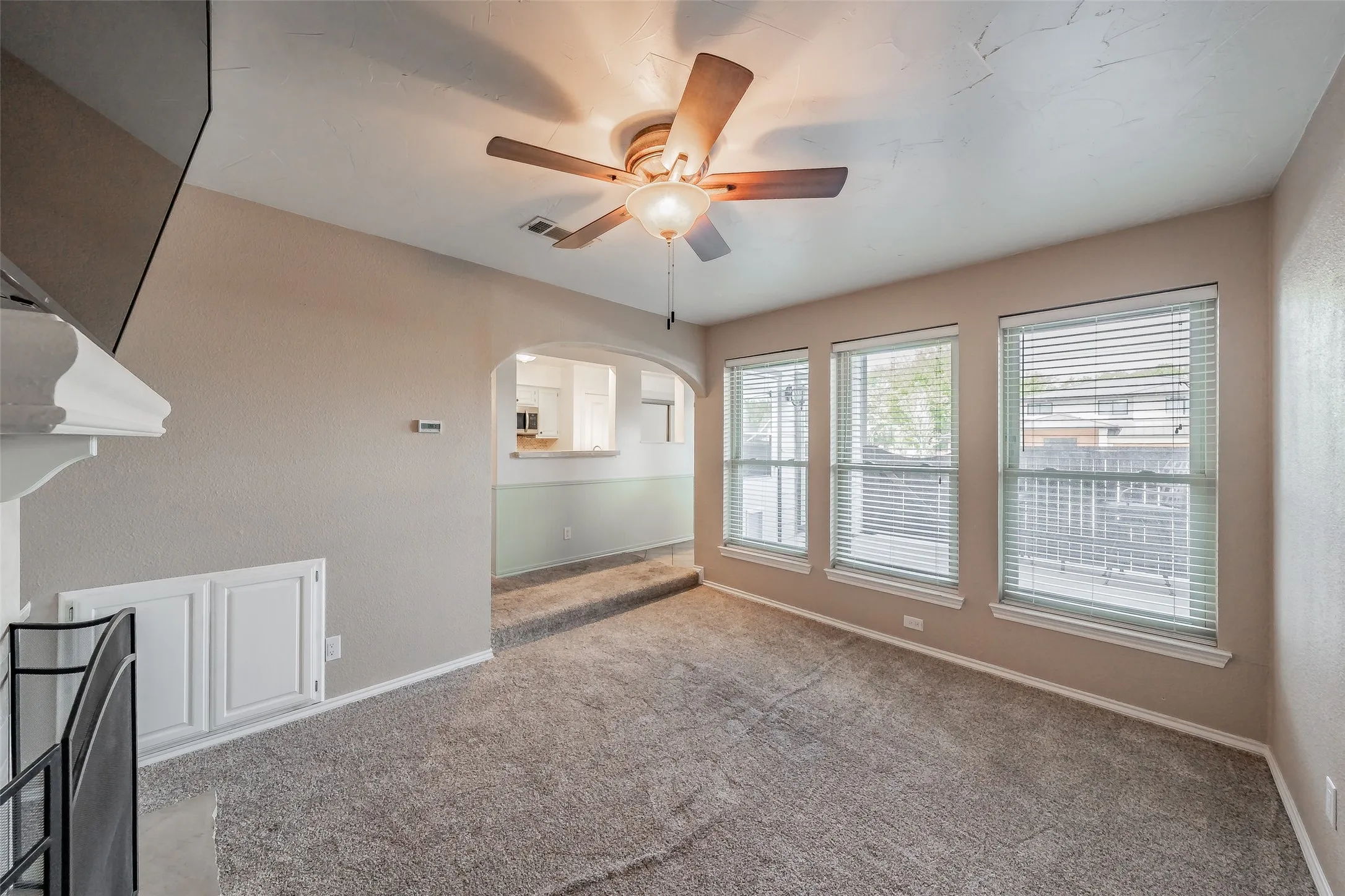 Condominium For Sale in Tarrant County , 714 E Wall Street 105, Grapevine, Texas 76051, 2 Bedroom, 3 Bathroom, Garage spaces, 1,152 Sqft, built in 1981, mls#21387329, Real Estate Agent in Grapevine, Homes For Sale in Tarrant county, Homes For Sale in Grapevine, Realtor in Grapevine Texas, Real Estate Brokerage Independent Realty Texas, Luminita Cordes Realtor
