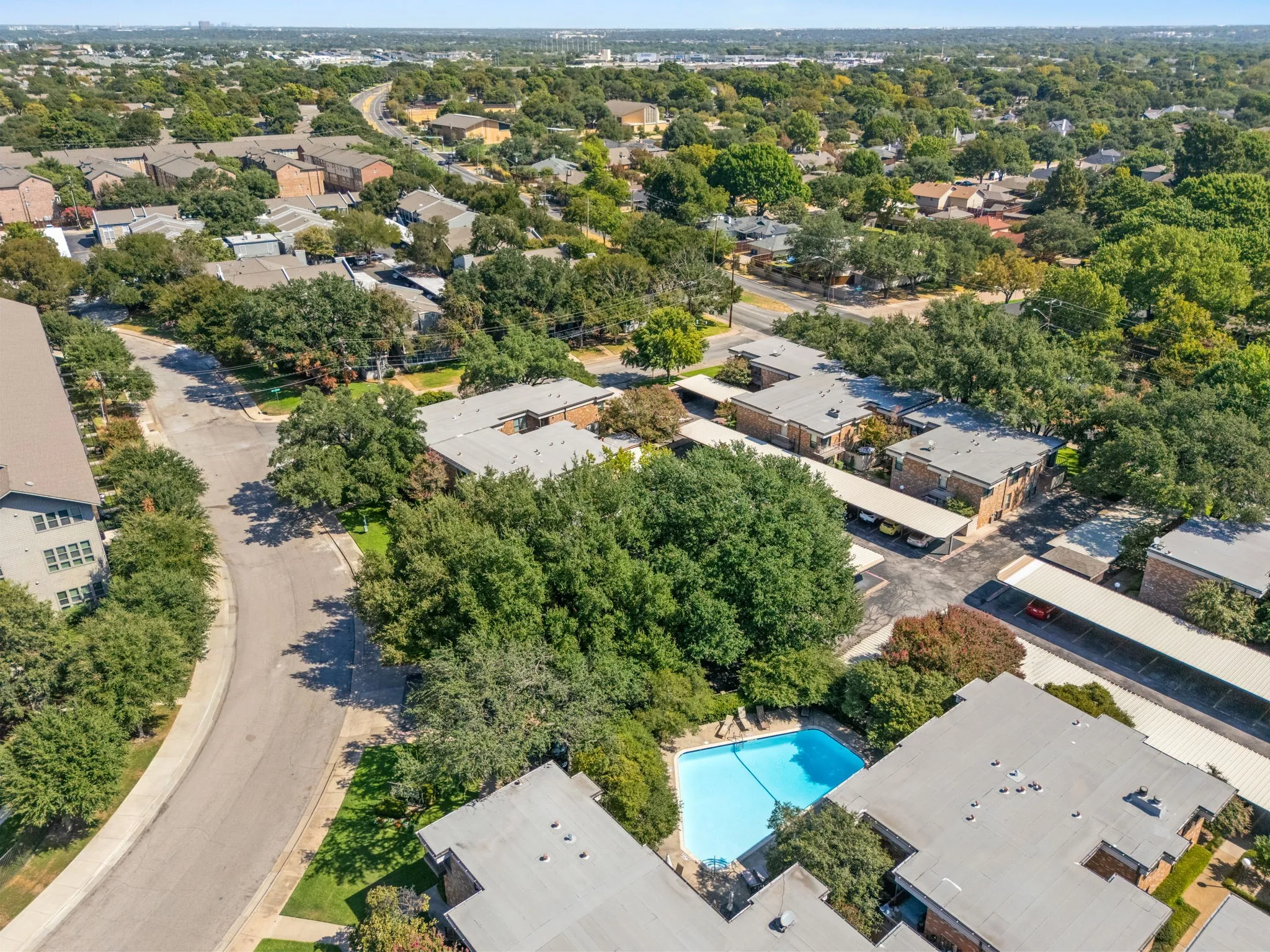 Condominium For Sale in Dallas County , 6060 Birchbrook Drive 262, Dallas, Texas 75206, 2 Bedroom, 2 Bathroom, Garage spaces, 1,136 Sqft, built in 1970, mls#21391550, Real Estate Agent in Dallas, Homes For Sale in Dallas county, Homes For Sale in Dallas, Realtor in Dallas Texas, Real Estate Brokerage Independent Realty Texas, Luminita Cordes Realtor