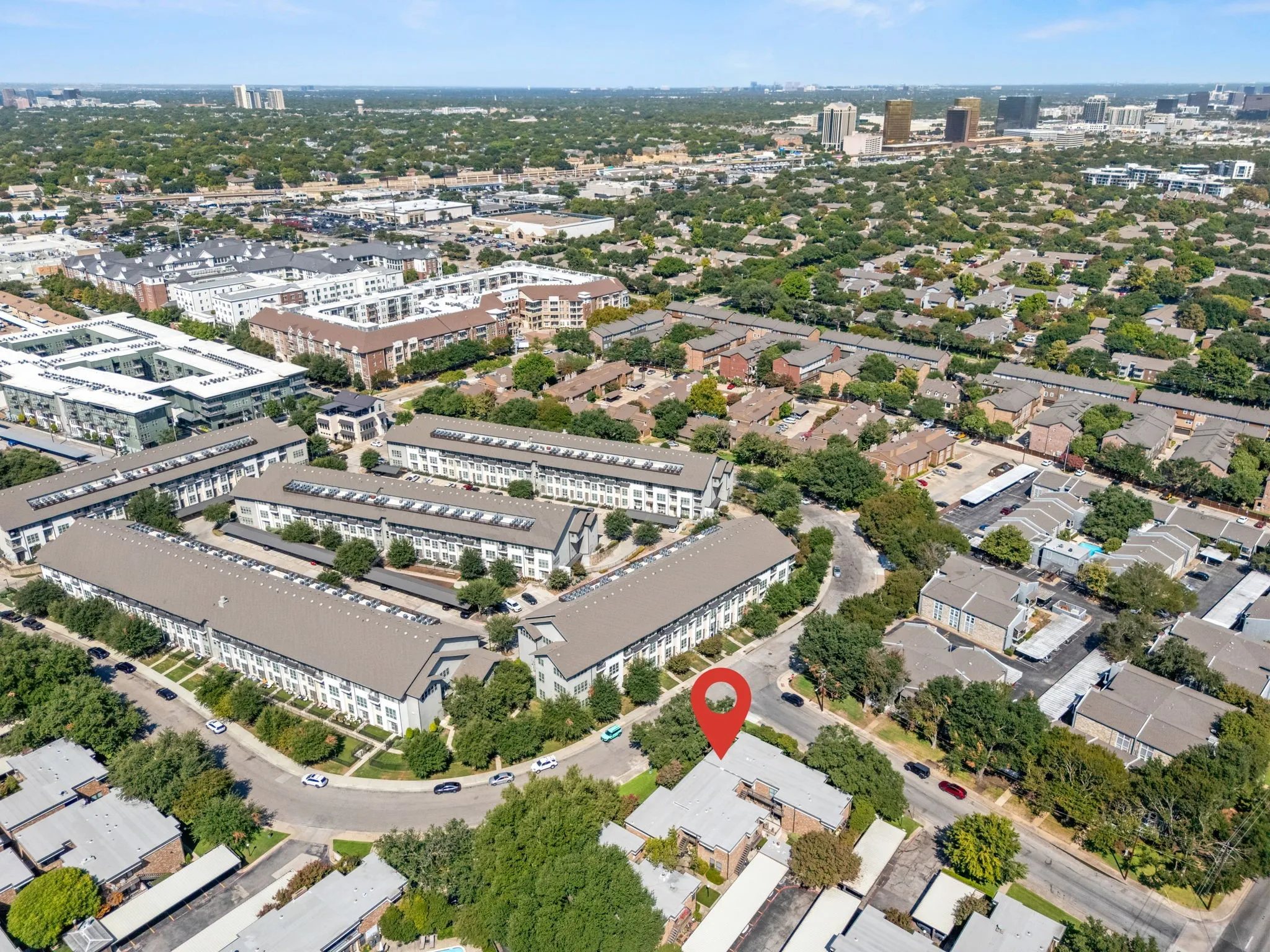 Condominium For Sale in Dallas County , 6060 Birchbrook Drive 262, Dallas, Texas 75206, 2 Bedroom, 2 Bathroom, Garage spaces, 1,136 Sqft, built in 1970, mls#21391550, Real Estate Agent in Dallas, Homes For Sale in Dallas county, Homes For Sale in Dallas, Realtor in Dallas Texas, Real Estate Brokerage Independent Realty Texas, Luminita Cordes Realtor