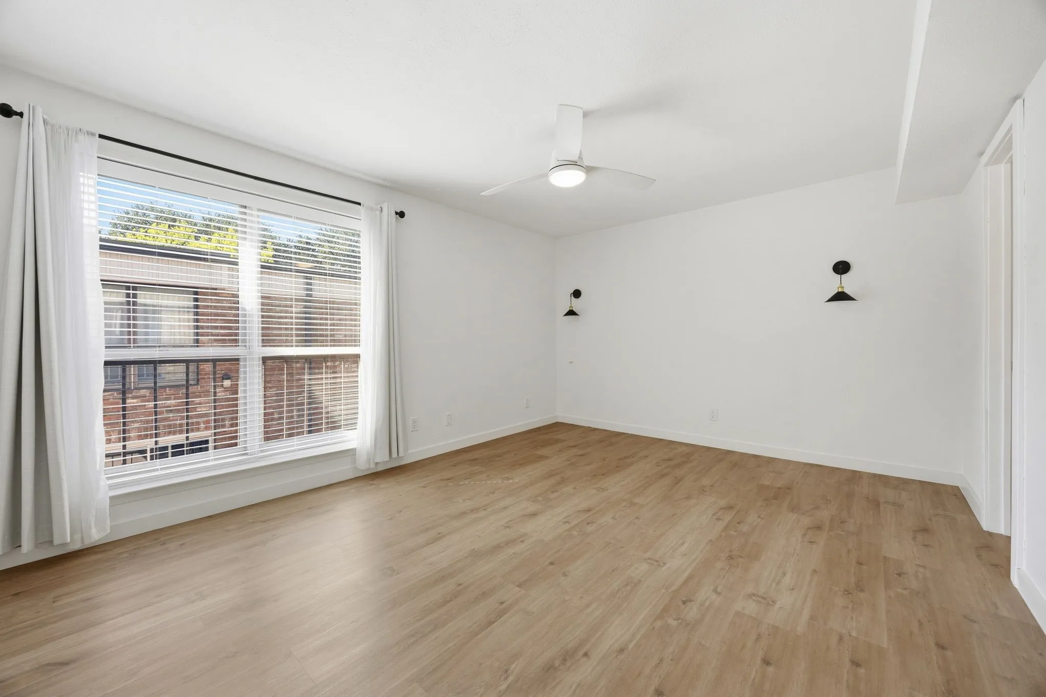 Condominium For Sale in Dallas County , 6060 Birchbrook Drive 262, Dallas, Texas 75206, 2 Bedroom, 2 Bathroom, Garage spaces, 1,136 Sqft, built in 1970, mls#21391550, Real Estate Agent in Dallas, Homes For Sale in Dallas county, Homes For Sale in Dallas, Realtor in Dallas Texas, Real Estate Brokerage Independent Realty Texas, Luminita Cordes Realtor