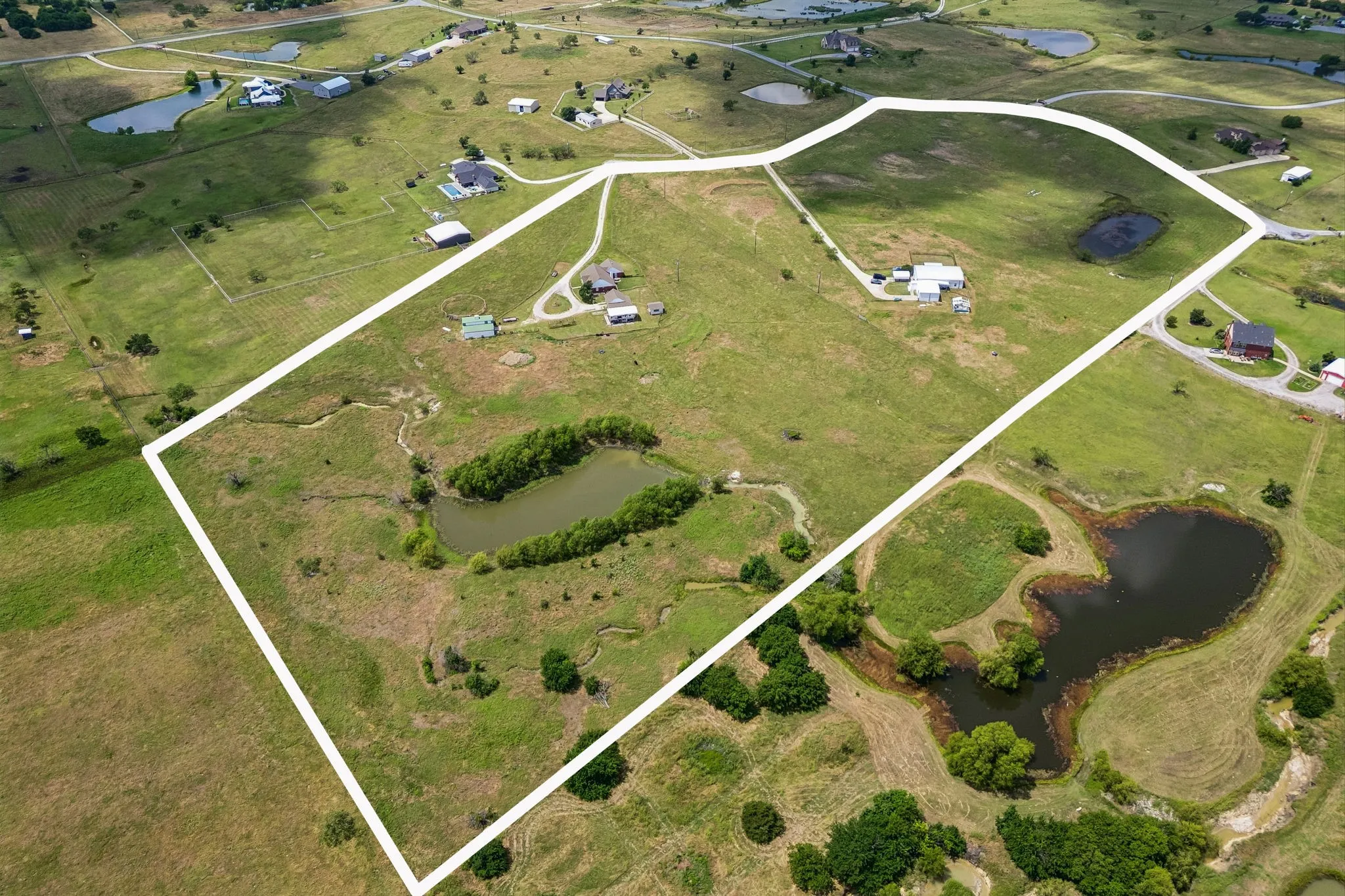 Single Family Residence For Sale in Collin County , 9230 Santa Fe Trail, Celina, Texas 75009, 3 Bedroom, 2 Bathroom, 2 Garage spaces, 2,097 Sqft, built in 1996, mls#21394882, Real Estate Agent in Celina, Homes For Sale in Collin county, Homes For Sale in Celina, Realtor in Celina Texas, Real Estate Brokerage Independent Realty Texas, Luminita Cordes Realtor