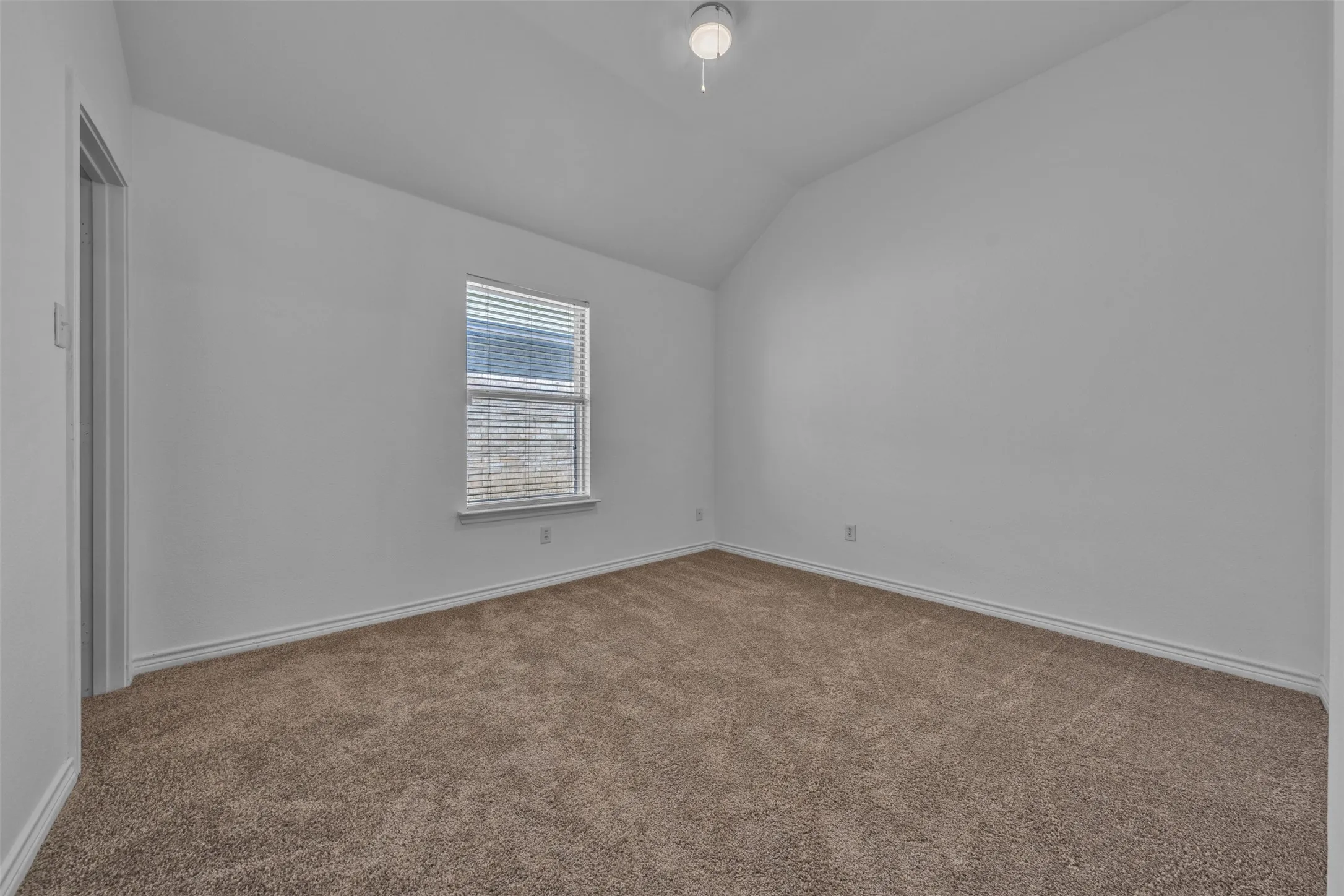 Single Family Residence For Sale in Tarrant County , 4533 Summerbrook Circle, Fort Worth, Texas 76137, 3 Bedroom, 2 Bathroom, 2 Garage spaces, 1,762 Sqft, built in 2001, mls#21394717, Real Estate Agent in Fort Worth, Homes For Sale in Tarrant county, Homes For Sale in Fort Worth, Realtor in Fort Worth Texas, Real Estate Brokerage Independent Realty Texas, Luminita Cordes Realtor