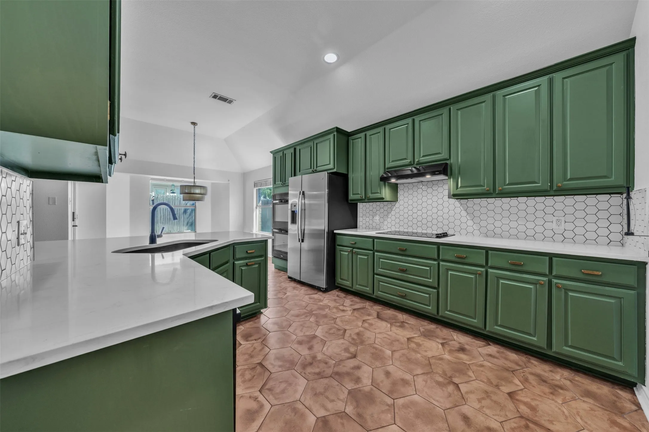 Single Family Residence For Sale in Tarrant County , 4533 Summerbrook Circle, Fort Worth, Texas 76137, 3 Bedroom, 2 Bathroom, 2 Garage spaces, 1,762 Sqft, built in 2001, mls#21394717, Real Estate Agent in Fort Worth, Homes For Sale in Tarrant county, Homes For Sale in Fort Worth, Realtor in Fort Worth Texas, Real Estate Brokerage Independent Realty Texas, Luminita Cordes Realtor