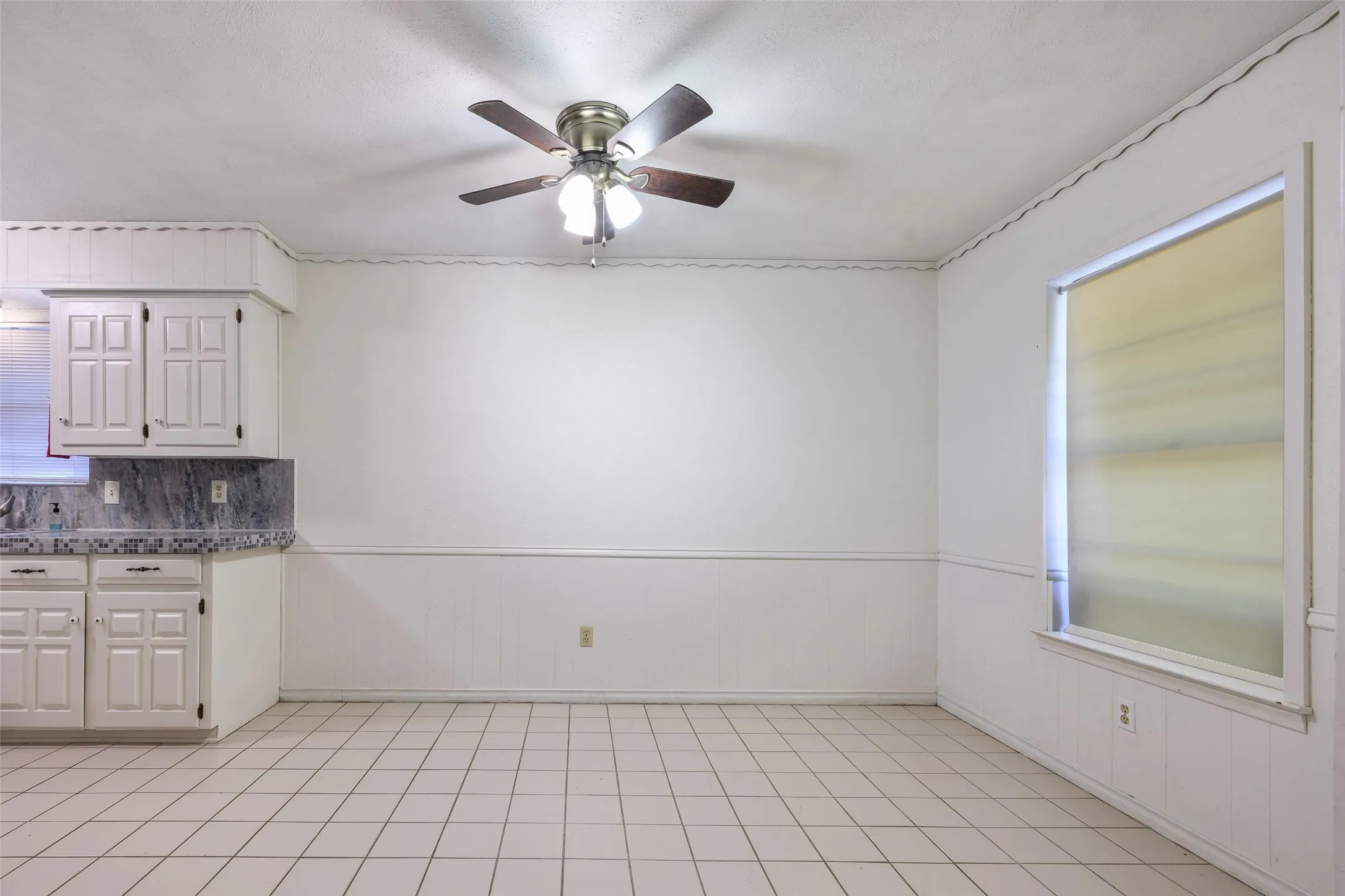 Single Family Residence For Sale in Dallas County , 635 Sherrill Boulevard, Duncanville, Texas 75116, 5 Bedroom, 2 Bathroom, 2 Garage spaces, 2,932 Sqft, built in 1969, mls#21378517, Real Estate Agent in Duncanville, Homes For Sale in Dallas county, Homes For Sale in Duncanville, Realtor in Duncanville Texas, Real Estate Brokerage Independent Realty Texas, Luminita Cordes Realtor