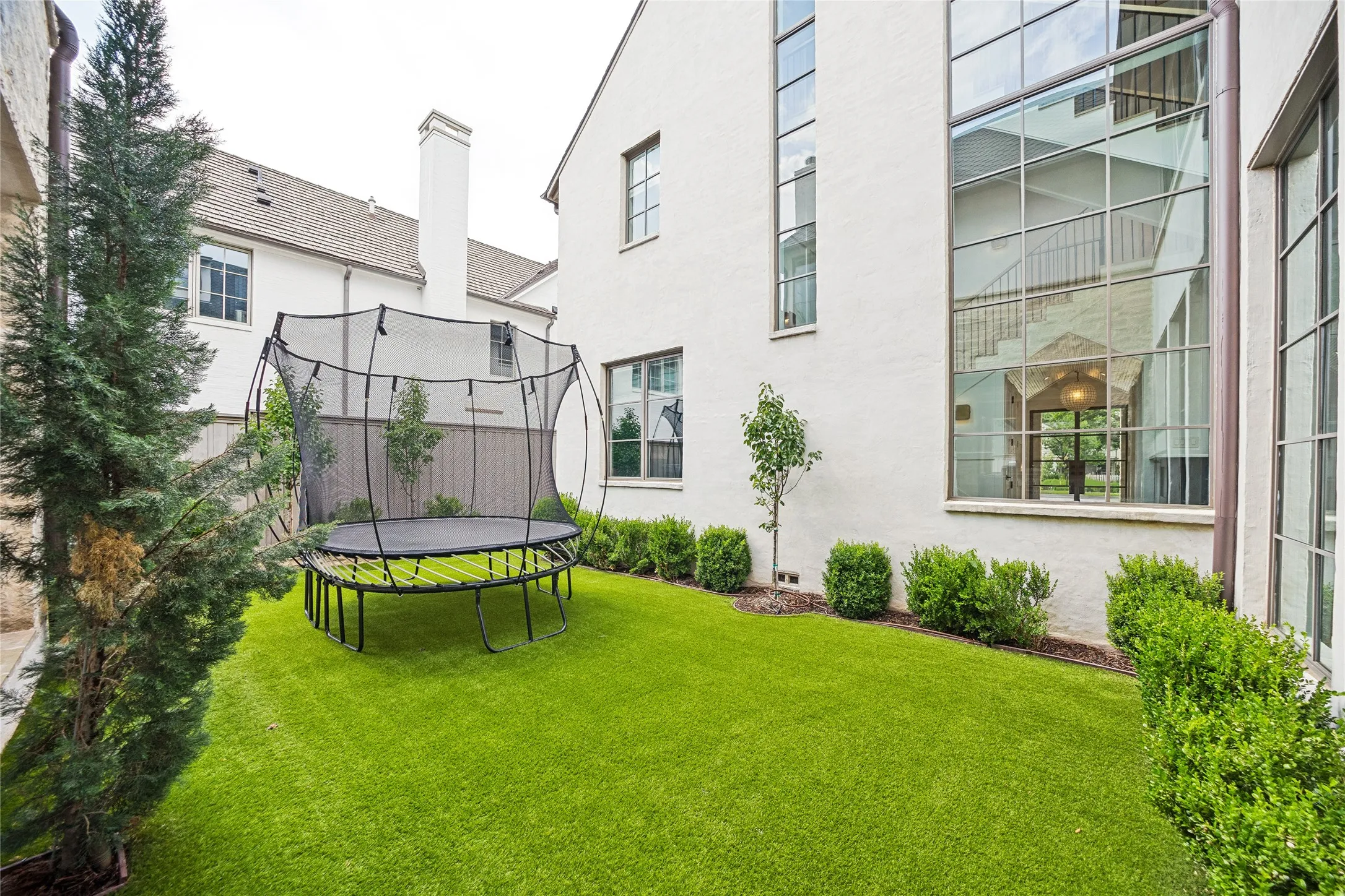 Single Family Residence For Sale in Dallas County , 3421 Southwestern Boulevard, University Park, Texas 75225, 5 Bedroom, 7 Bathroom, 2 Garage spaces, 6,898 Sqft, built in 2020, mls#21394754, Real Estate Agent in University Park, Homes For Sale in Dallas county, Homes For Sale in University Park, Realtor in University Park Texas, Real Estate Brokerage Independent Realty Texas, Luminita Cordes Realtor