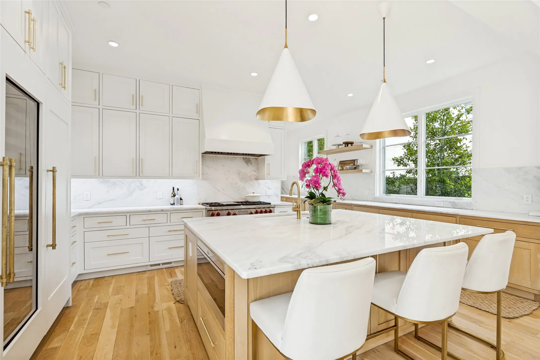 Single Family Residence For Sale in Dallas County , 3421 Southwestern Boulevard, University Park, Texas 75225, 5 Bedroom, 7 Bathroom, 2 Garage spaces, 6,898 Sqft, built in 2020, mls#21394754, Real Estate Agent in University Park, Homes For Sale in Dallas county, Homes For Sale in University Park, Realtor in University Park Texas, Real Estate Brokerage Independent Realty Texas, Luminita Cordes Realtor