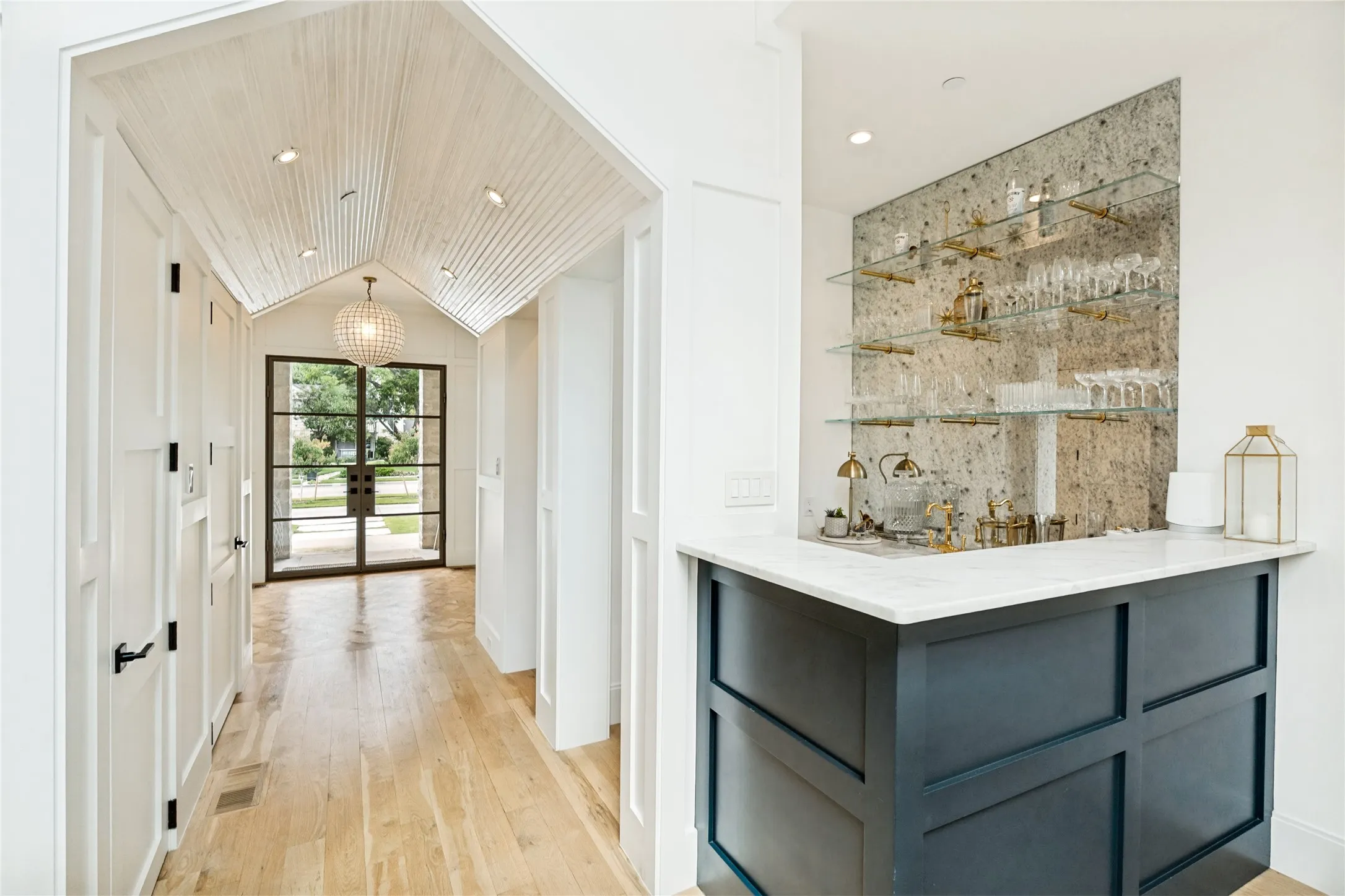 Single Family Residence For Sale in Dallas County , 3421 Southwestern Boulevard, University Park, Texas 75225, 5 Bedroom, 7 Bathroom, 2 Garage spaces, 6,898 Sqft, built in 2020, mls#21394754, Real Estate Agent in University Park, Homes For Sale in Dallas county, Homes For Sale in University Park, Realtor in University Park Texas, Real Estate Brokerage Independent Realty Texas, Luminita Cordes Realtor