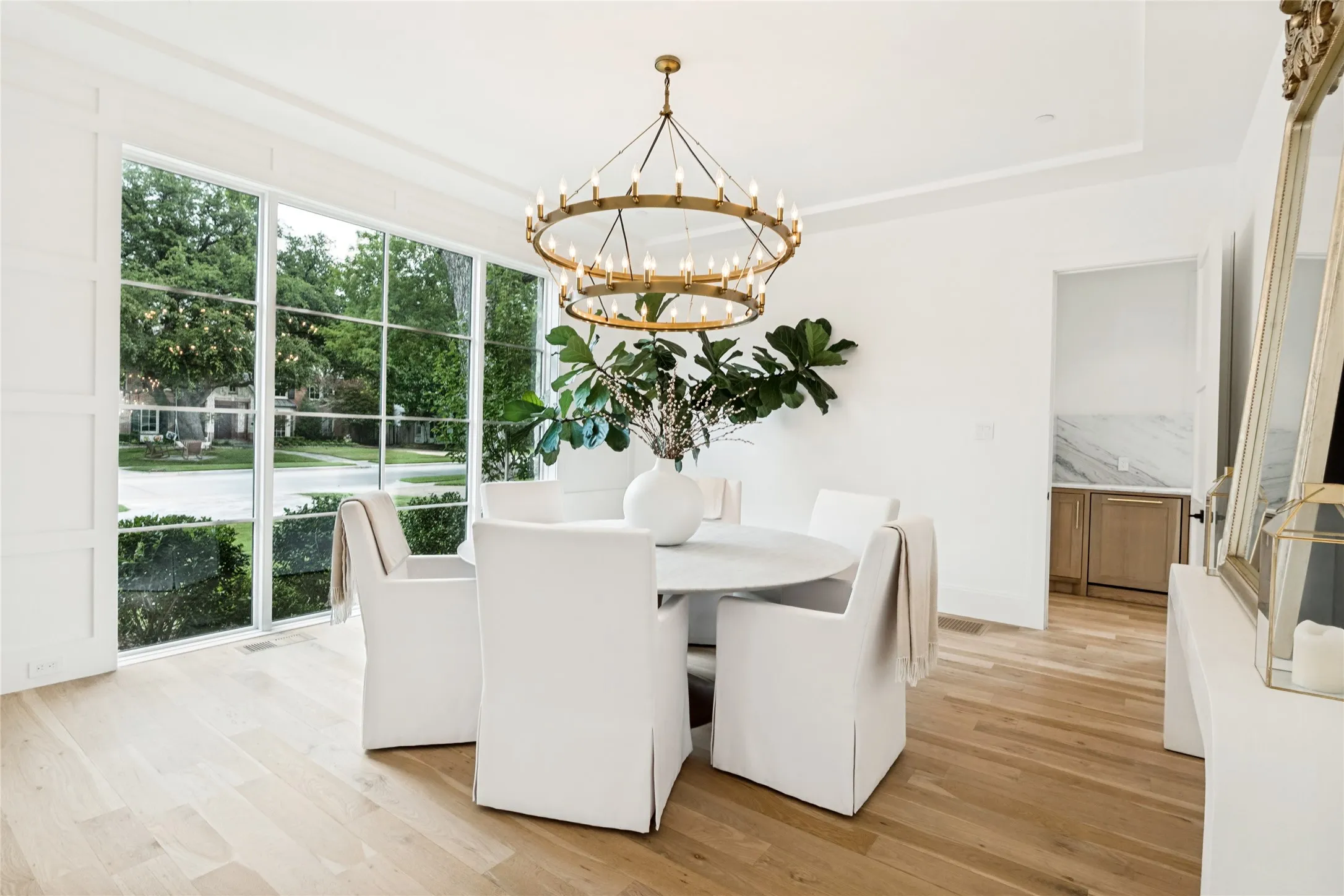 Single Family Residence For Sale in Dallas County , 3421 Southwestern Boulevard, University Park, Texas 75225, 5 Bedroom, 7 Bathroom, 2 Garage spaces, 6,898 Sqft, built in 2020, mls#21394754, Real Estate Agent in University Park, Homes For Sale in Dallas county, Homes For Sale in University Park, Realtor in University Park Texas, Real Estate Brokerage Independent Realty Texas, Luminita Cordes Realtor
