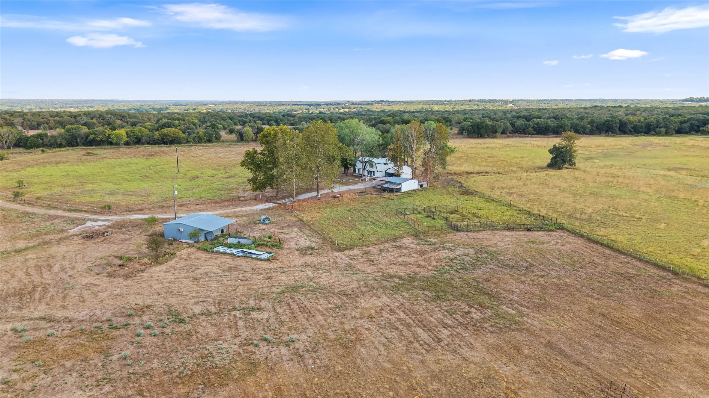 Single Family Residence For Sale in Wise County , 666 County Road 2445, Decatur, Texas 76234, 4 Bedroom, 3 Bathroom, 2 Garage spaces, 2,064 Sqft, built in 1994, mls#21390426, Real Estate Agent in Decatur, Homes For Sale in Wise county, Homes For Sale in Decatur, Realtor in Decatur Texas, Real Estate Brokerage Independent Realty Texas, Luminita Cordes Realtor