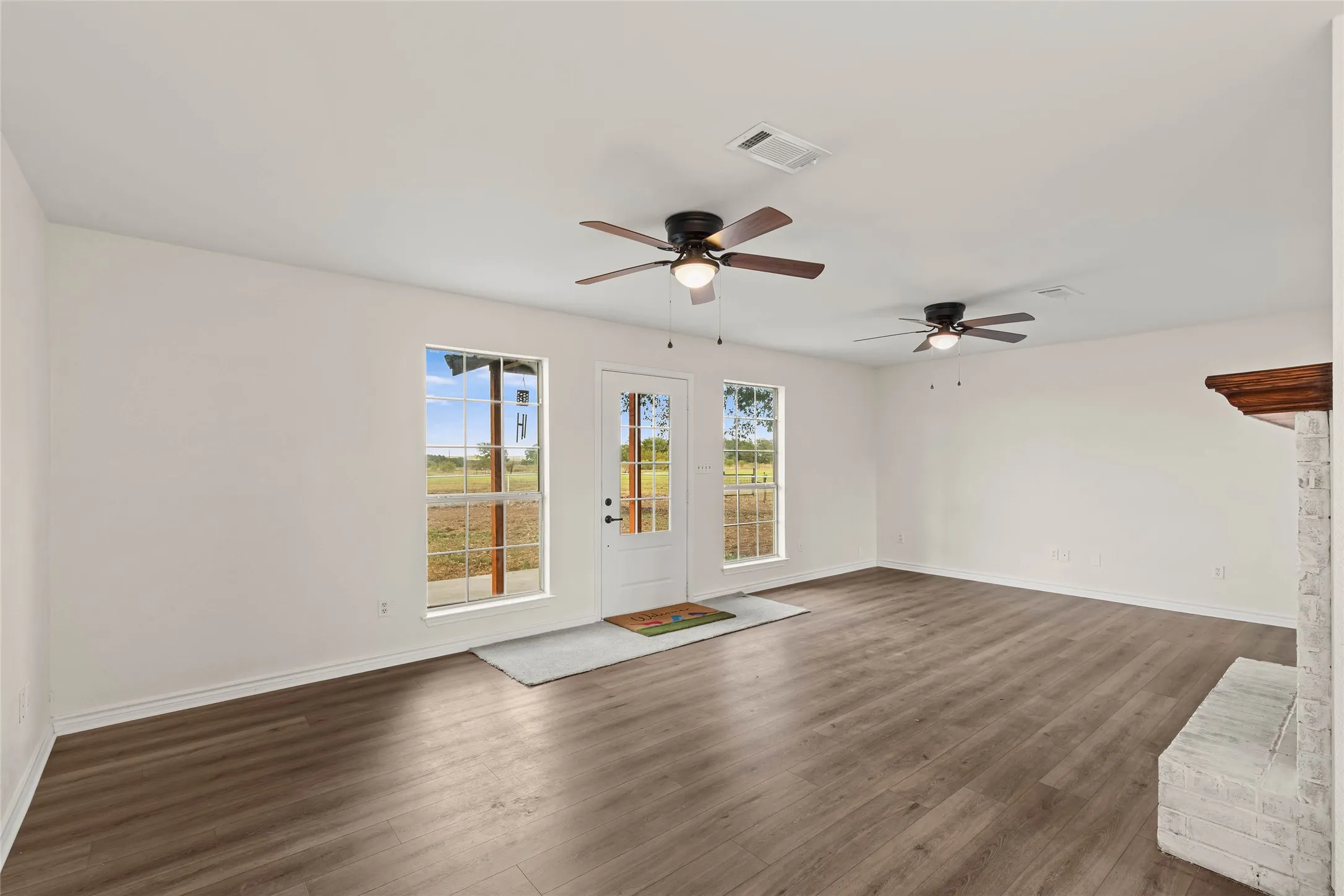Single Family Residence For Sale in Wise County , 666 County Road 2445, Decatur, Texas 76234, 4 Bedroom, 3 Bathroom, 2 Garage spaces, 2,064 Sqft, built in 1994, mls#21390426, Real Estate Agent in Decatur, Homes For Sale in Wise county, Homes For Sale in Decatur, Realtor in Decatur Texas, Real Estate Brokerage Independent Realty Texas, Luminita Cordes Realtor