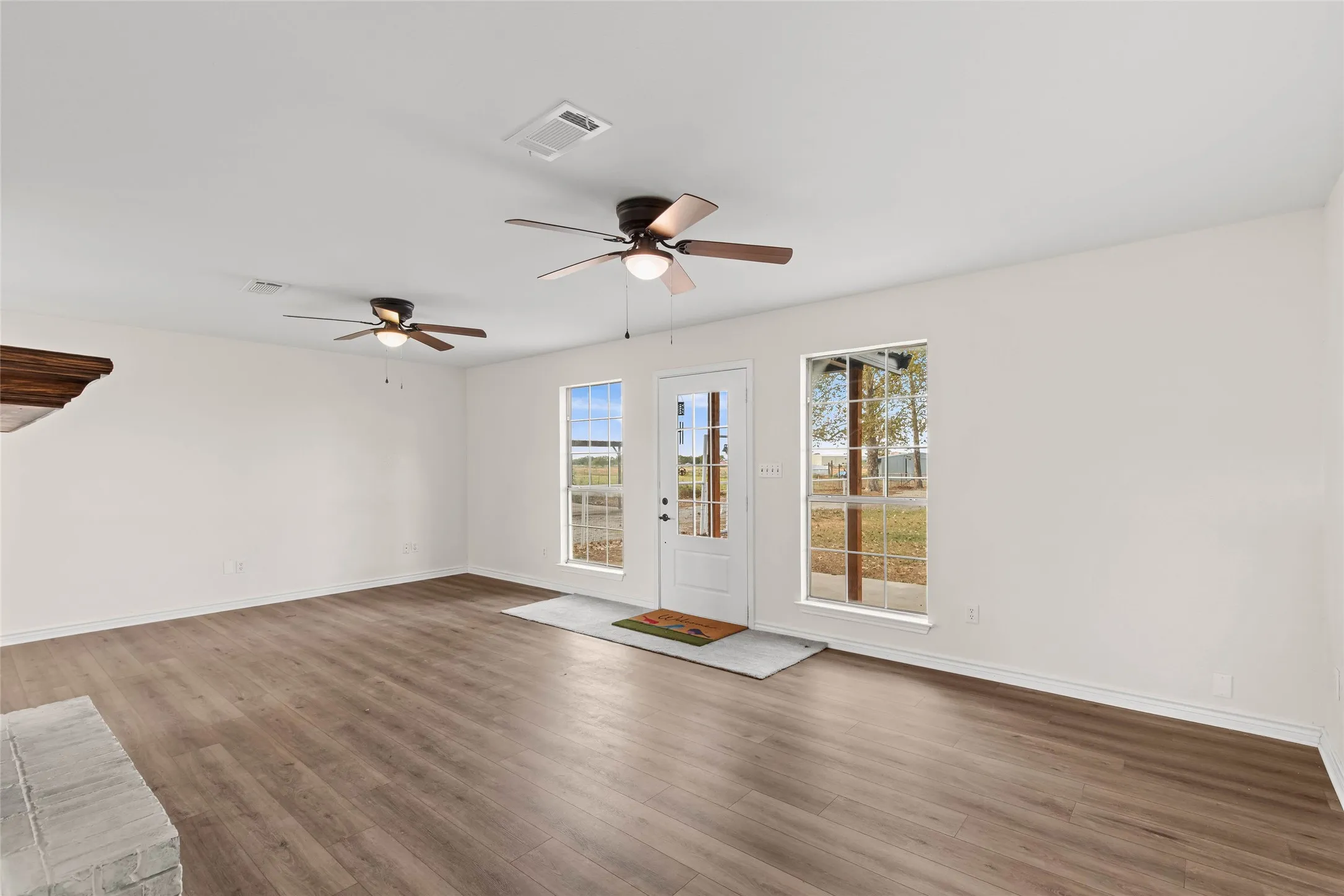 Single Family Residence For Sale in Wise County , 666 County Road 2445, Decatur, Texas 76234, 4 Bedroom, 3 Bathroom, 2 Garage spaces, 2,064 Sqft, built in 1994, mls#21390426, Real Estate Agent in Decatur, Homes For Sale in Wise county, Homes For Sale in Decatur, Realtor in Decatur Texas, Real Estate Brokerage Independent Realty Texas, Luminita Cordes Realtor