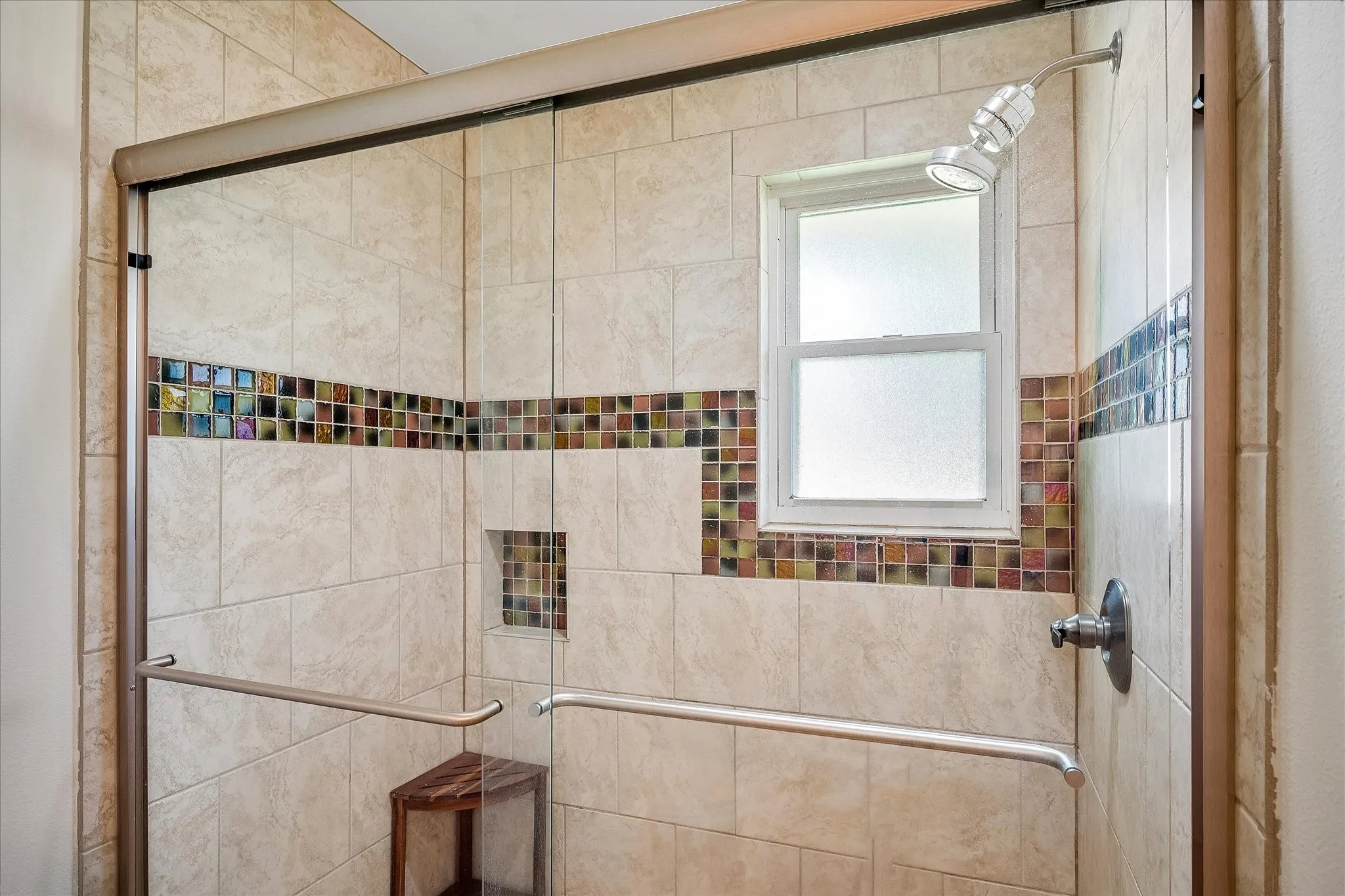 Single Family Residence For Rent in Dallas County , 11070 Delford Circle, Dallas, Texas 75228, 3 Bedroom, 2 Bathroom, 1 Garage spaces, 1,794 Sqft, built in 1958, mls#21394935, Real Estate Agent in Dallas, Homes For Rent in Dallas county, Homes For Rent in Dallas, Realtor in Dallas Texas, Real Estate Brokerage Independent Realty Texas, Luminita Cordes Realtor