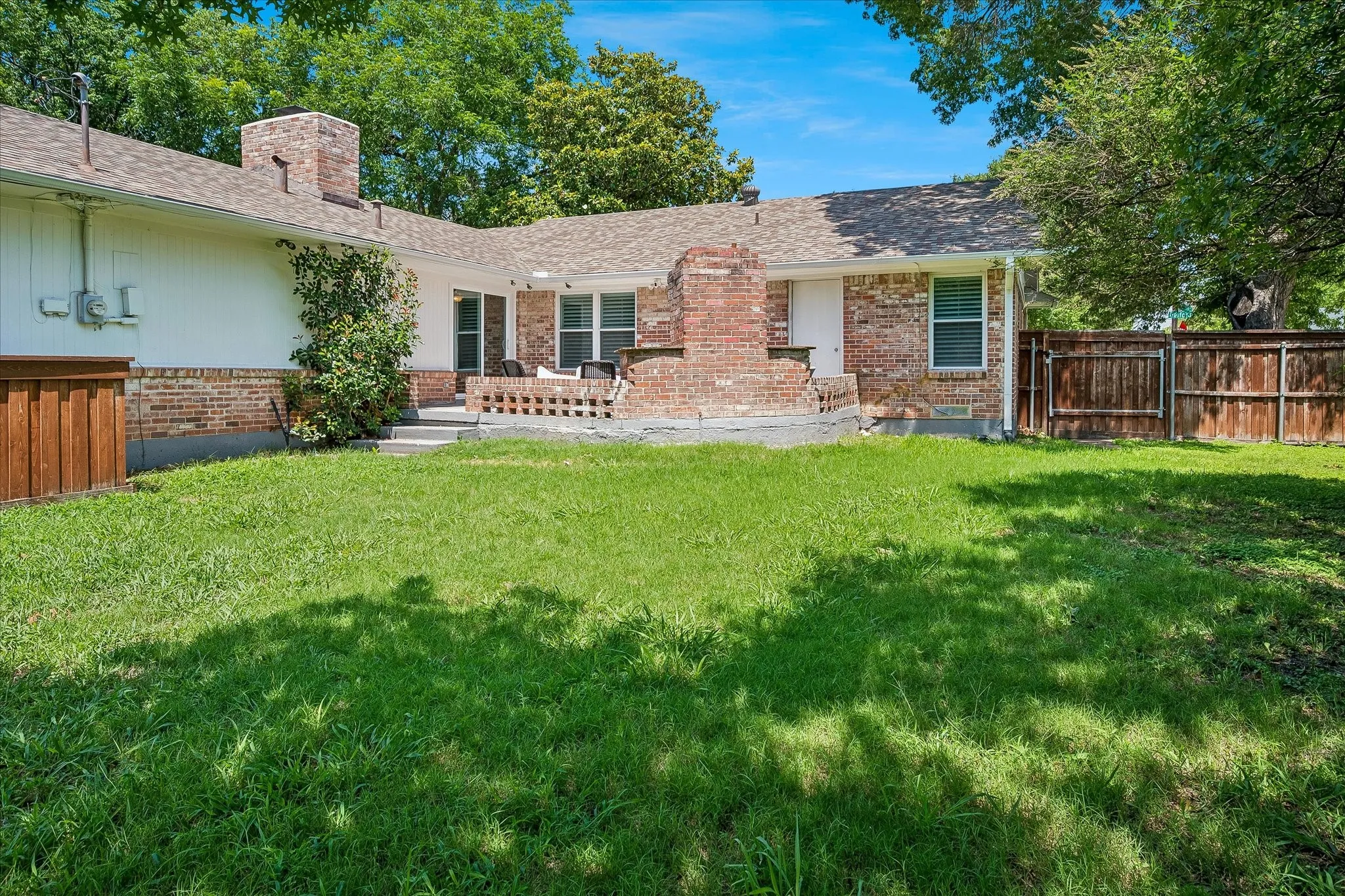 Single Family Residence For Rent in Dallas County , 11070 Delford Circle, Dallas, Texas 75228, 3 Bedroom, 2 Bathroom, 1 Garage spaces, 1,794 Sqft, built in 1958, mls#21394935, Real Estate Agent in Dallas, Homes For Rent in Dallas county, Homes For Rent in Dallas, Realtor in Dallas Texas, Real Estate Brokerage Independent Realty Texas, Luminita Cordes Realtor