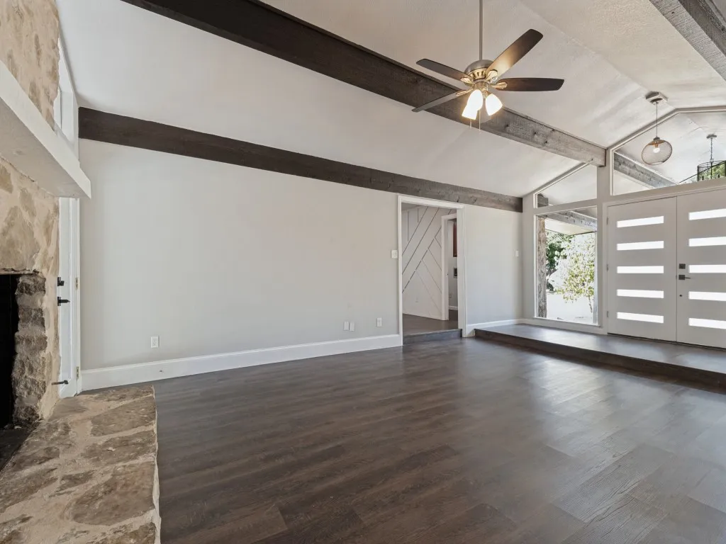 Single Family Residence For Sale in Tarrant County , 6455 El Toro Court, Fort Worth, Texas 76133, 4 Bedroom, 2 Bathroom, 2 Garage spaces, 1,956 Sqft, built in 1971, mls#21394441, Real Estate Agent in Fort Worth, Homes For Sale in Tarrant county, Homes For Sale in Fort Worth, Realtor in Fort Worth Texas, Real Estate Brokerage Independent Realty Texas, Luminita Cordes Realtor
