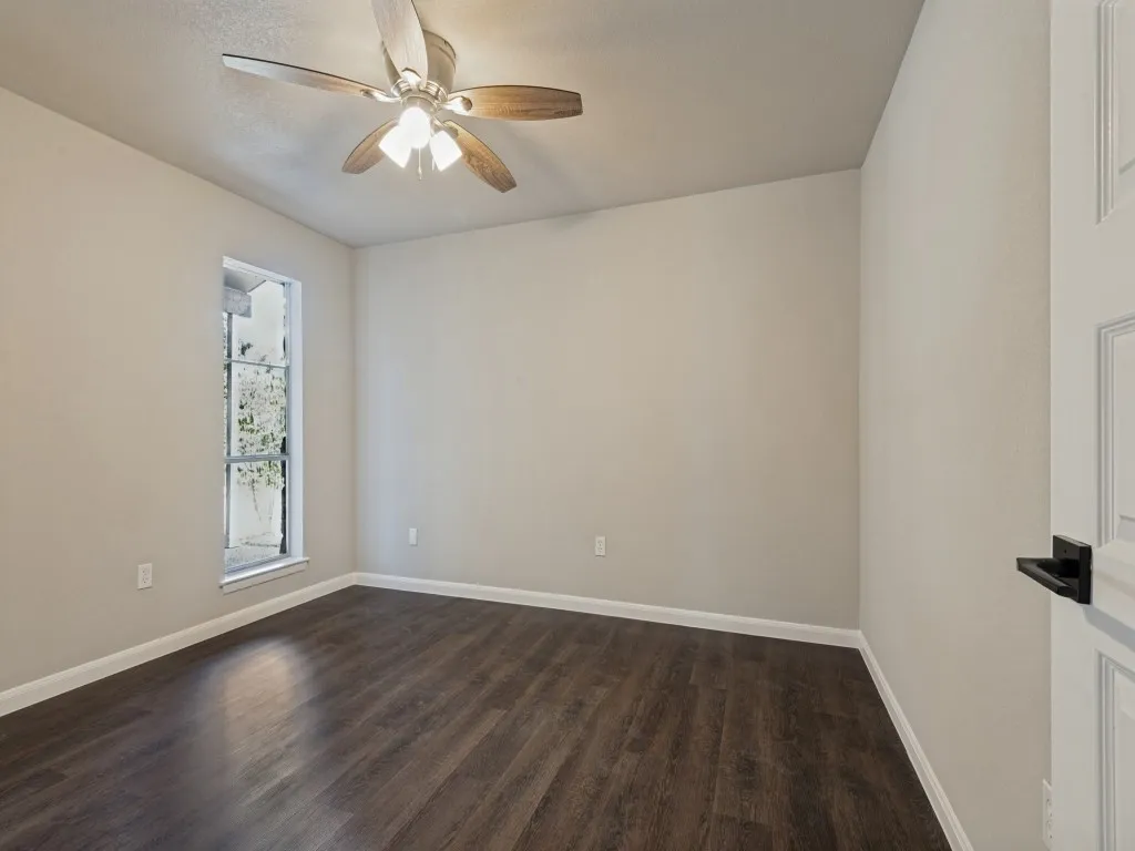 Single Family Residence For Sale in Tarrant County , 6455 El Toro Court, Fort Worth, Texas 76133, 4 Bedroom, 2 Bathroom, 2 Garage spaces, 1,956 Sqft, built in 1971, mls#21394441, Real Estate Agent in Fort Worth, Homes For Sale in Tarrant county, Homes For Sale in Fort Worth, Realtor in Fort Worth Texas, Real Estate Brokerage Independent Realty Texas, Luminita Cordes Realtor