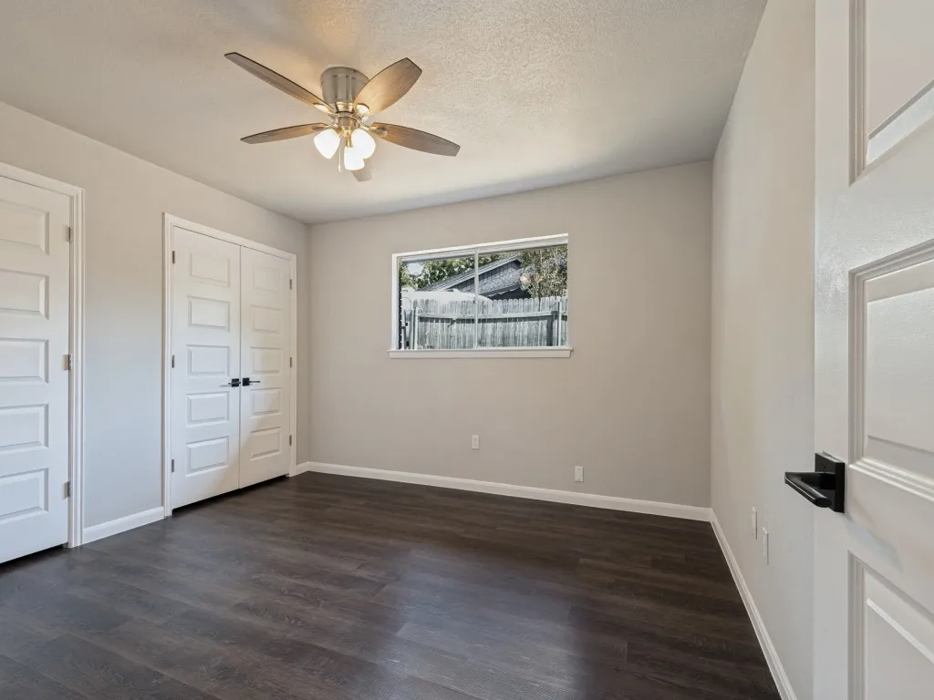 Single Family Residence For Sale in Tarrant County , 6455 El Toro Court, Fort Worth, Texas 76133, 4 Bedroom, 2 Bathroom, 2 Garage spaces, 1,956 Sqft, built in 1971, mls#21394441, Real Estate Agent in Fort Worth, Homes For Sale in Tarrant county, Homes For Sale in Fort Worth, Realtor in Fort Worth Texas, Real Estate Brokerage Independent Realty Texas, Luminita Cordes Realtor