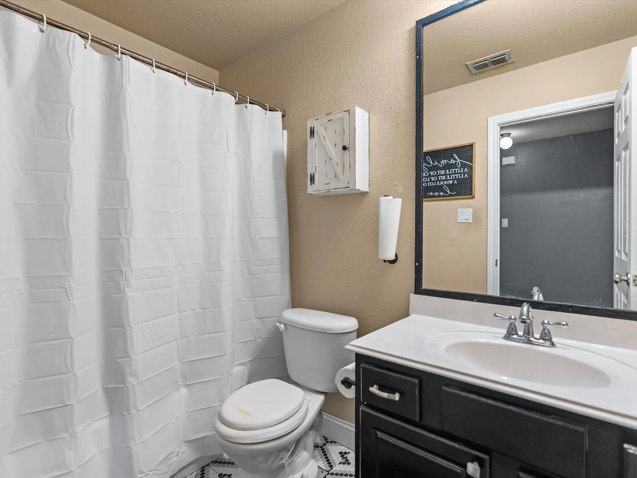 Single Family Residence For Sale in Tarrant County , 6504 Sierra Madre Drive, Fort Worth, Texas 76179, 3 Bedroom, 2 Bathroom, 2 Garage spaces, 1,505 Sqft, built in 2005, mls#21391216, Real Estate Agent in Fort Worth, Homes For Sale in Tarrant county, Homes For Sale in Fort Worth, Realtor in Fort Worth Texas, Real Estate Brokerage Independent Realty Texas, Luminita Cordes Realtor