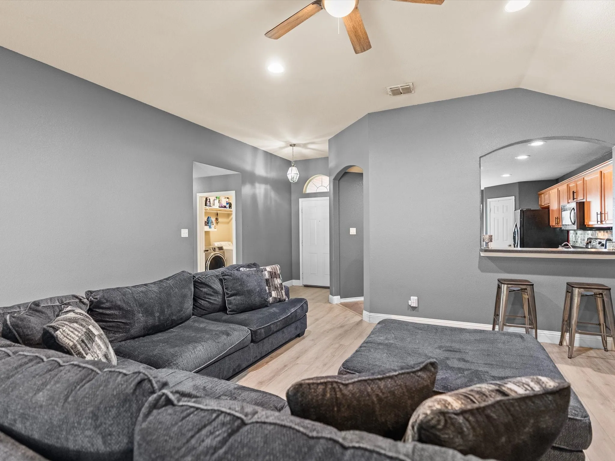 Single Family Residence For Sale in Tarrant County , 6504 Sierra Madre Drive, Fort Worth, Texas 76179, 3 Bedroom, 2 Bathroom, 2 Garage spaces, 1,505 Sqft, built in 2005, mls#21391216, Real Estate Agent in Fort Worth, Homes For Sale in Tarrant county, Homes For Sale in Fort Worth, Realtor in Fort Worth Texas, Real Estate Brokerage Independent Realty Texas, Luminita Cordes Realtor