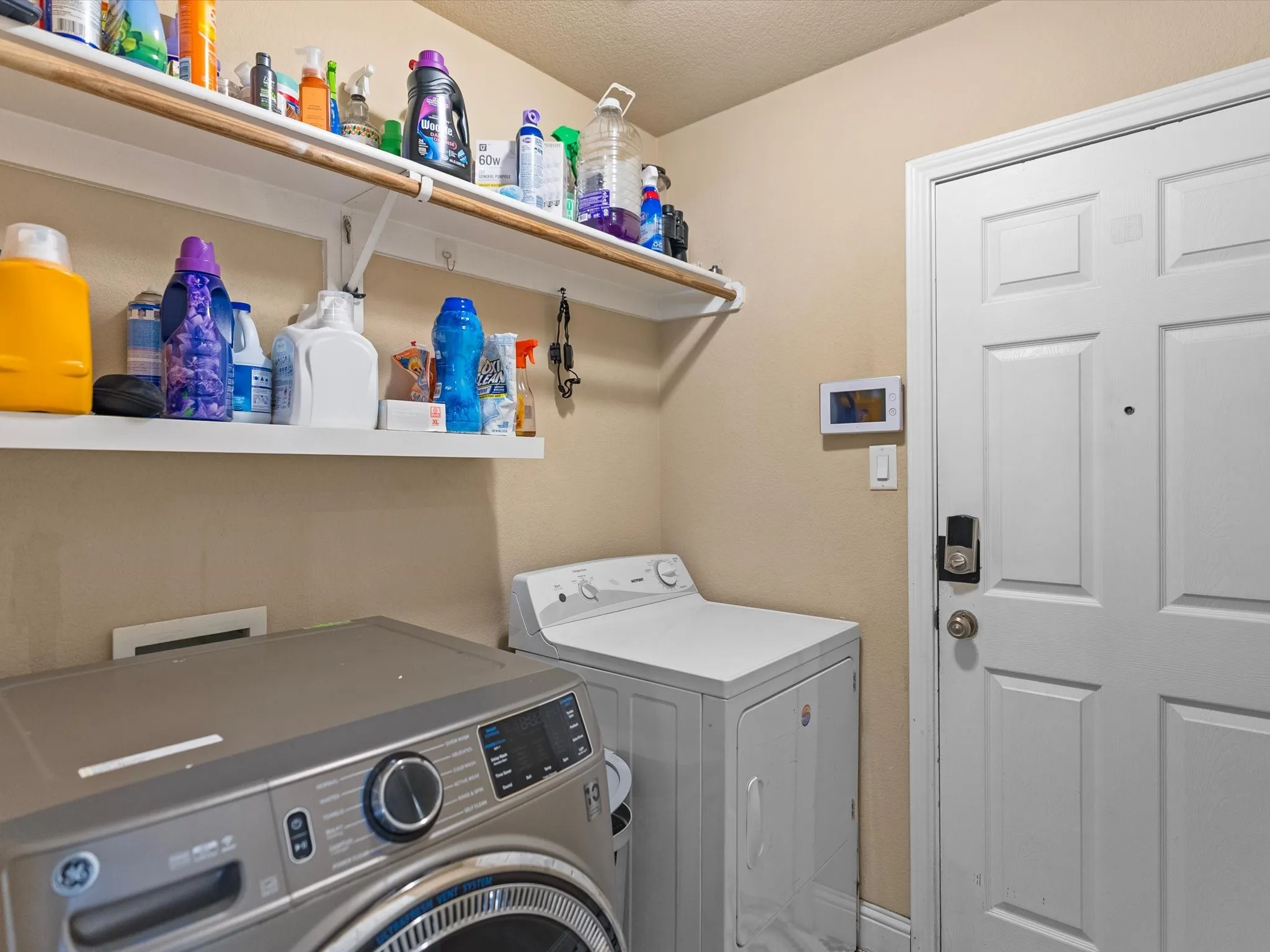 Single Family Residence For Sale in Tarrant County , 6504 Sierra Madre Drive, Fort Worth, Texas 76179, 3 Bedroom, 2 Bathroom, 2 Garage spaces, 1,505 Sqft, built in 2005, mls#21391216, Real Estate Agent in Fort Worth, Homes For Sale in Tarrant county, Homes For Sale in Fort Worth, Realtor in Fort Worth Texas, Real Estate Brokerage Independent Realty Texas, Luminita Cordes Realtor